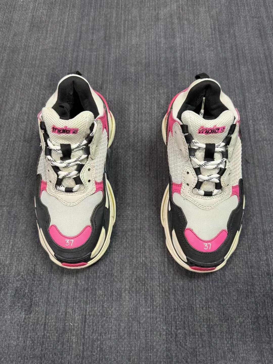 Balenciaga Balenciaga Triple S White Pink Size US 6 / IT 36 - 1 Thumbnail