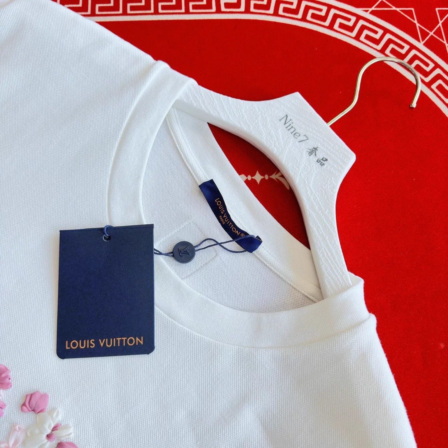 Louis Vuitton LV 25 Nigo 3D Floral Embroidery Logo White Tee 4L Size US XXL / EU 58 / 5 - 4 Thumbnail