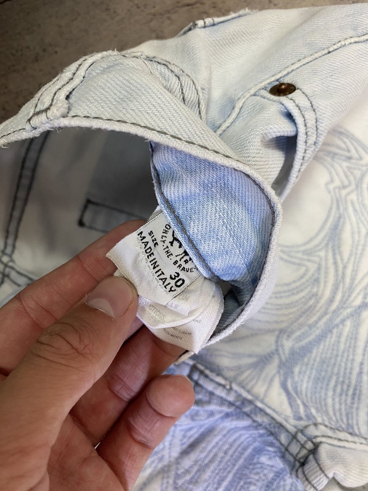 Diesel × Japanese Brand VINTAGE DIESEL DRAGON DISTRESSED JEANS JAPANESE STYLE Size US 30 / EU 46 - 12 Thumbnail