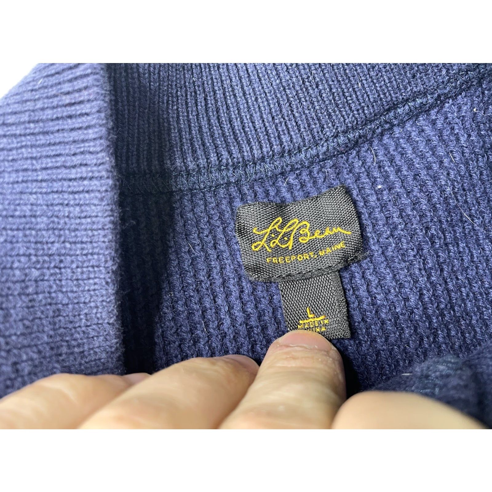 Vintage VINTAGE L.L.Bean Fisherman Button Henley Sweater Blue Ribbed Knit MENS Large Size US L / EU 52-54 / 3 - 3 Thumbnail