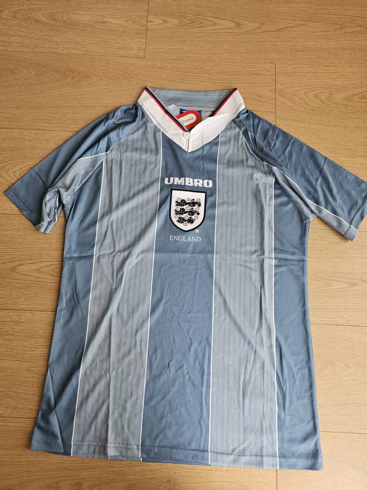 Other 1996 England Soccer Jersey Away Size US M / EU 48-50 / 2 - 1 Thumbnail