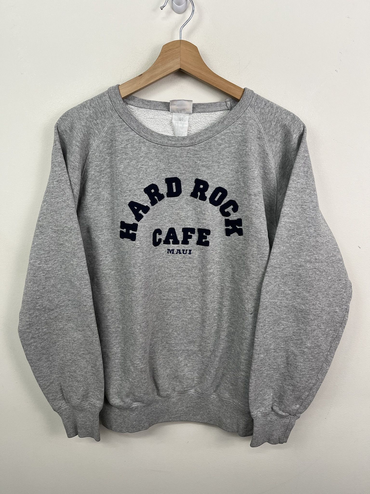 Hard Rock Cafe × Vacation Vintage Sweatshirt Hard Rock Cafe Maui Crewneck Size M Size US M / EU 48-50 / 2 - 1 Thumbnail