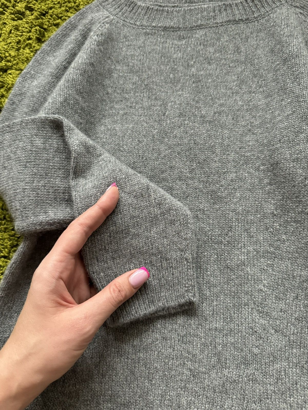 Prada Prada 100% cashmere minimalist sweater Size S / US 4 / IT 40 - 3 Thumbnail