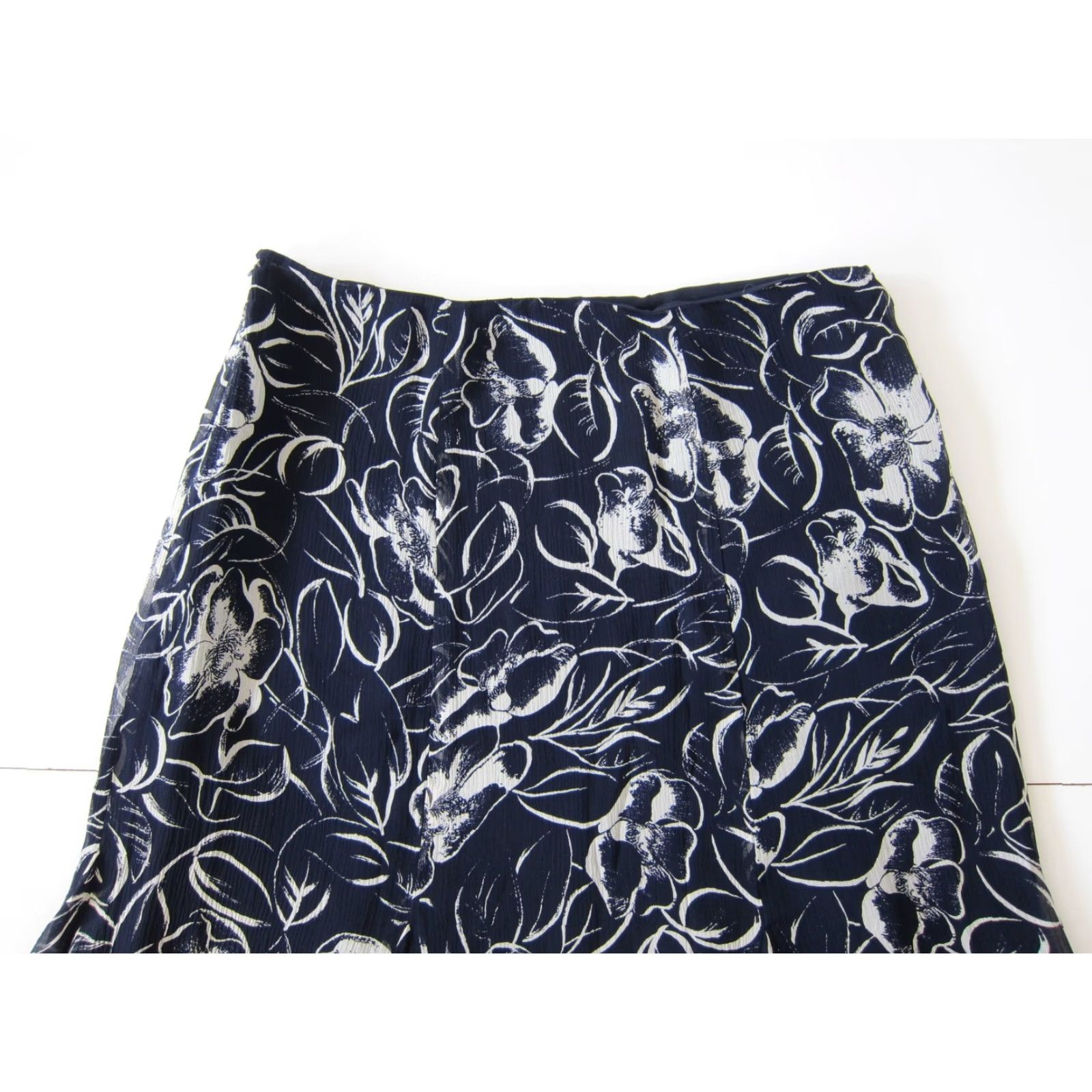 Ralph Lauren Ralph Lauren 100% Silk Black Ivory Floral Long Maxi A-Line Skirt Women 12P Size 34" / US 12 / IT 48 - 7 Thumbnail