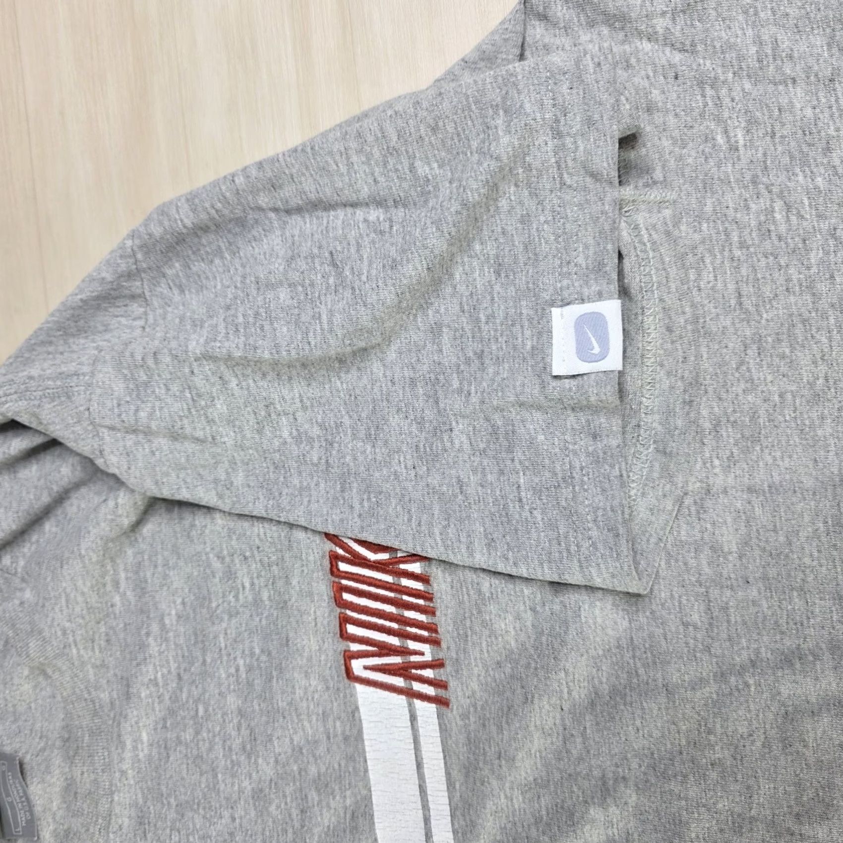 Nike VINTAGE Nike Shirt Mens Large 90s Graphic Embroidered Silver Tag Tee Size US L / EU 52-54 / 3 - 8 Thumbnail