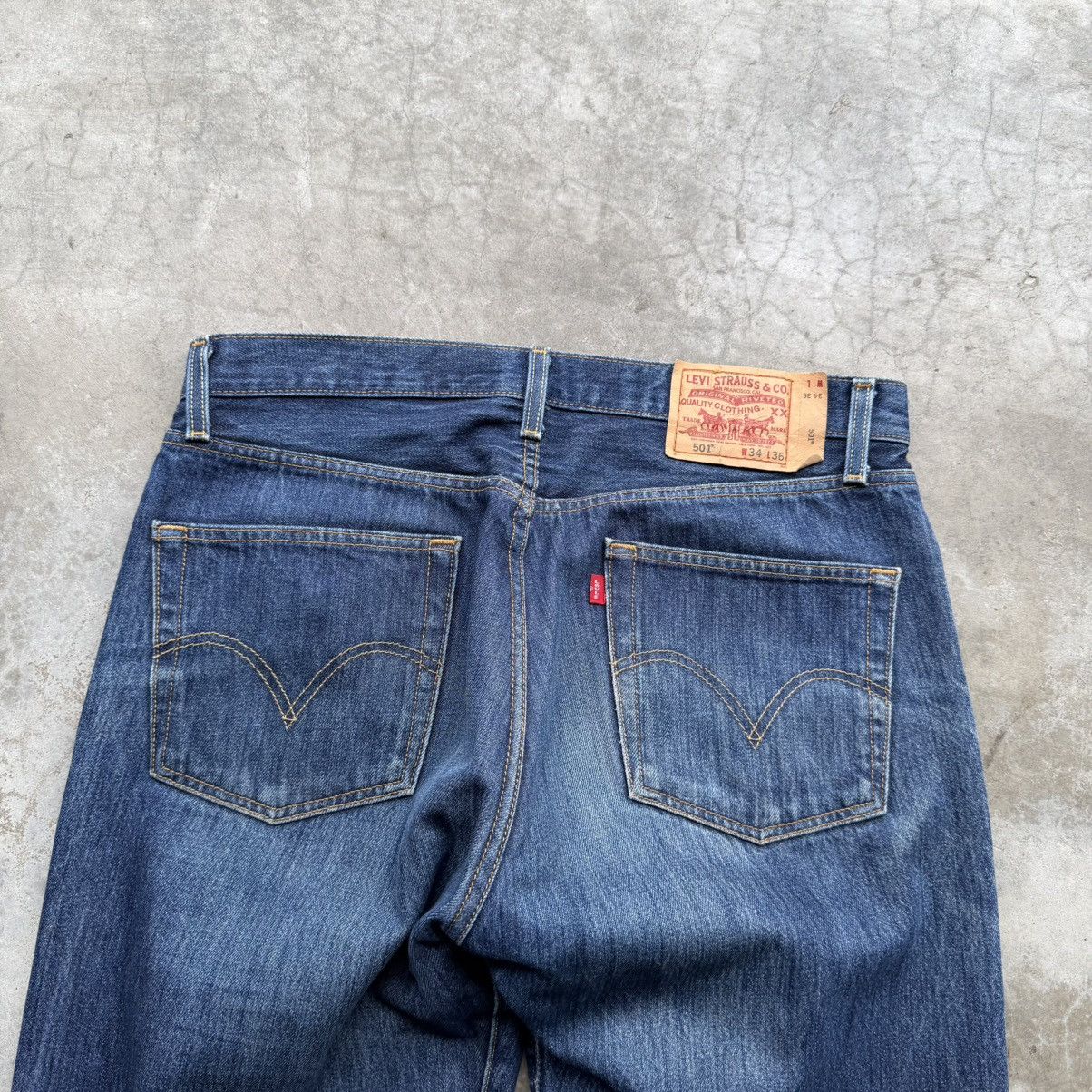 Levi's Vintage 2000’s levis 501 button fly denim jeans Size US 34 / EU 50 - 6 Thumbnail