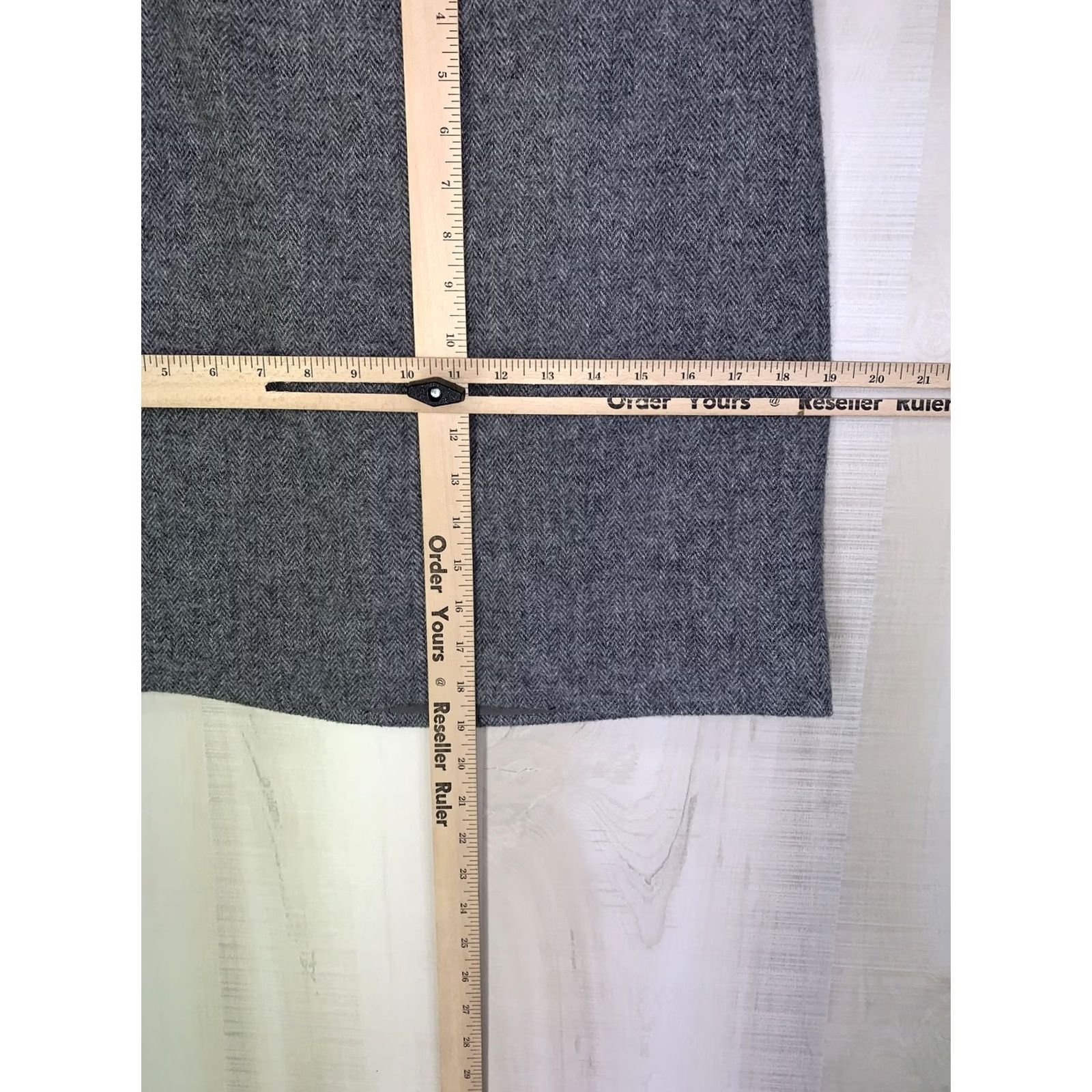 Talbots Talbots Petites Herringbone Weave Gray Wool Blend A-Line Skirt Womens 6P-11720 Size 28" / US 6 / IT 42 - 4 Thumbnail