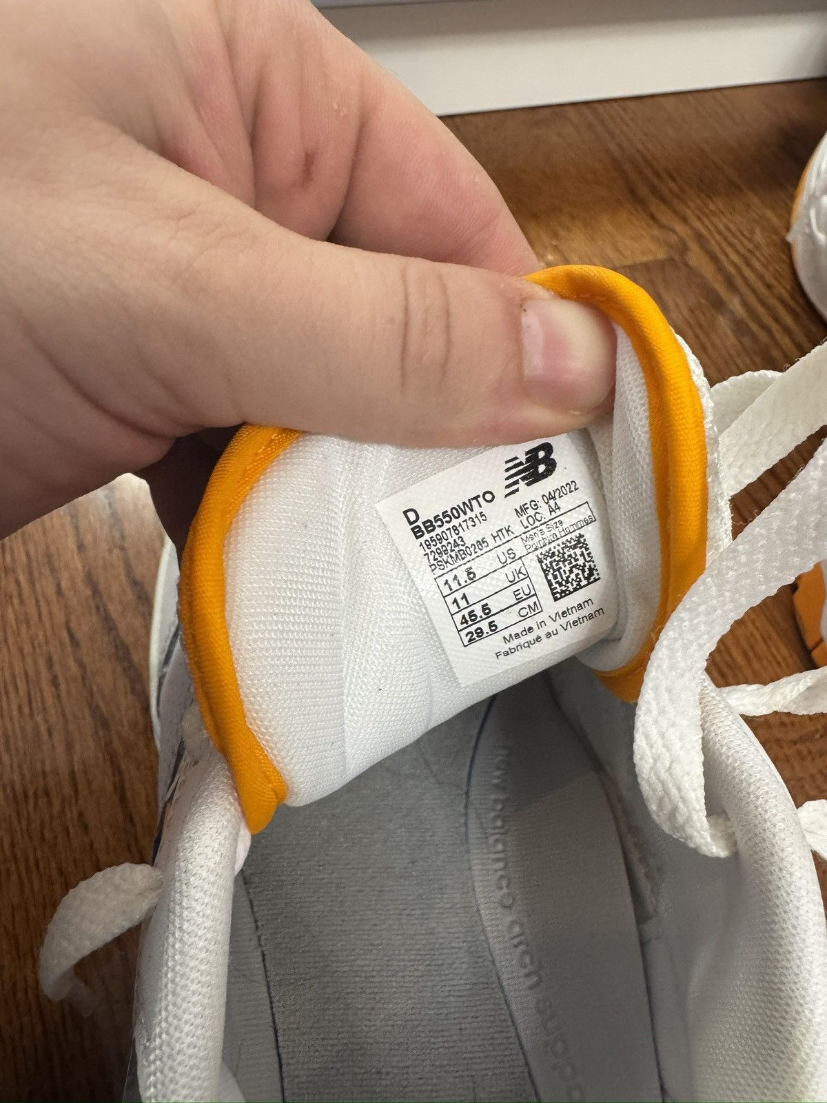 New Balance New Balance 550 Laker Pack Size US 11.5 / EU 44-45 - 6 Thumbnail