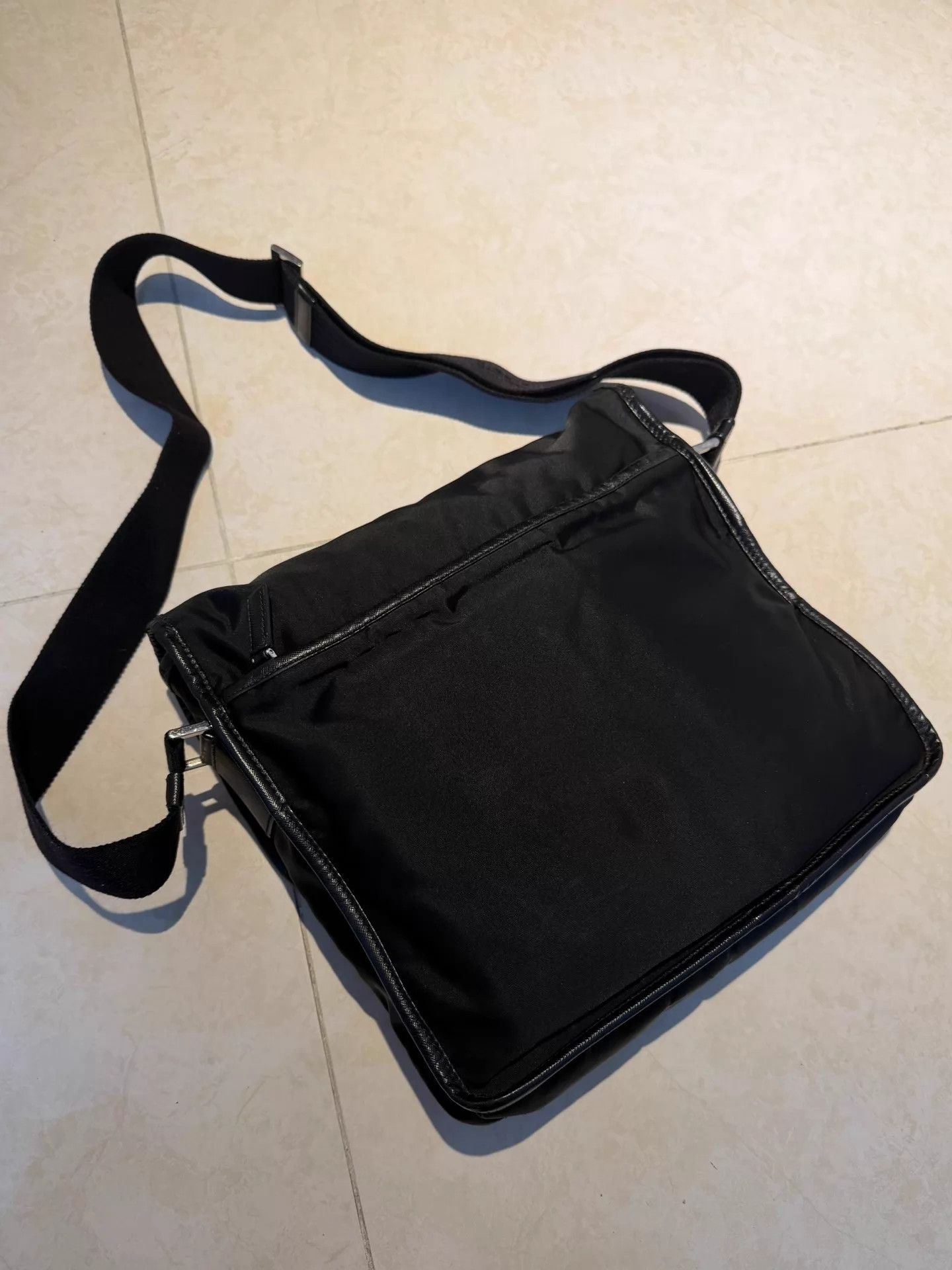 Prada Prada Easy Silver Logo Crossbody Black Nylon Reversible Size ONE SIZE - 3 Thumbnail