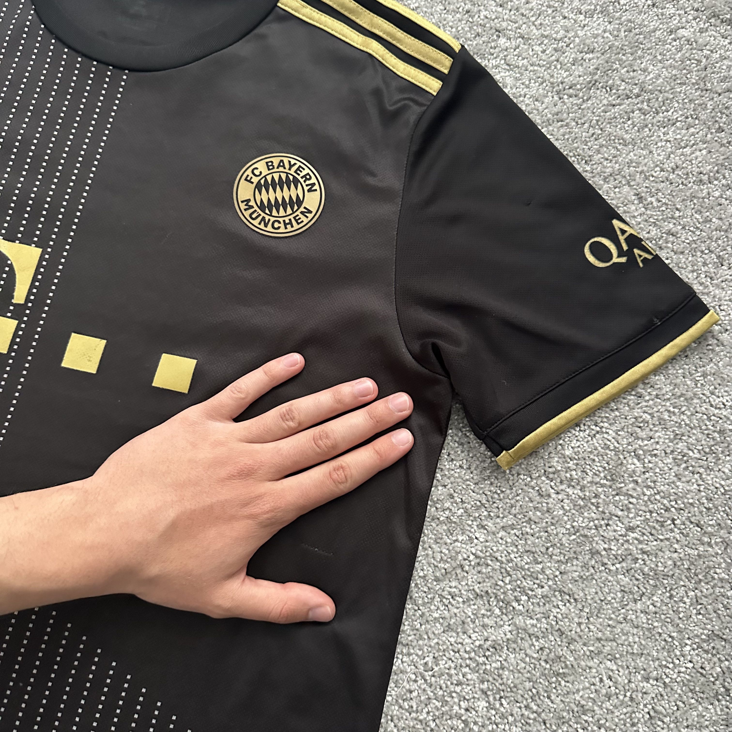 Adidas Adidas FC Bayern Munchen Soccer Jersey 2021 2022 Size US L / EU 52-54 / 3 - 4 Thumbnail
