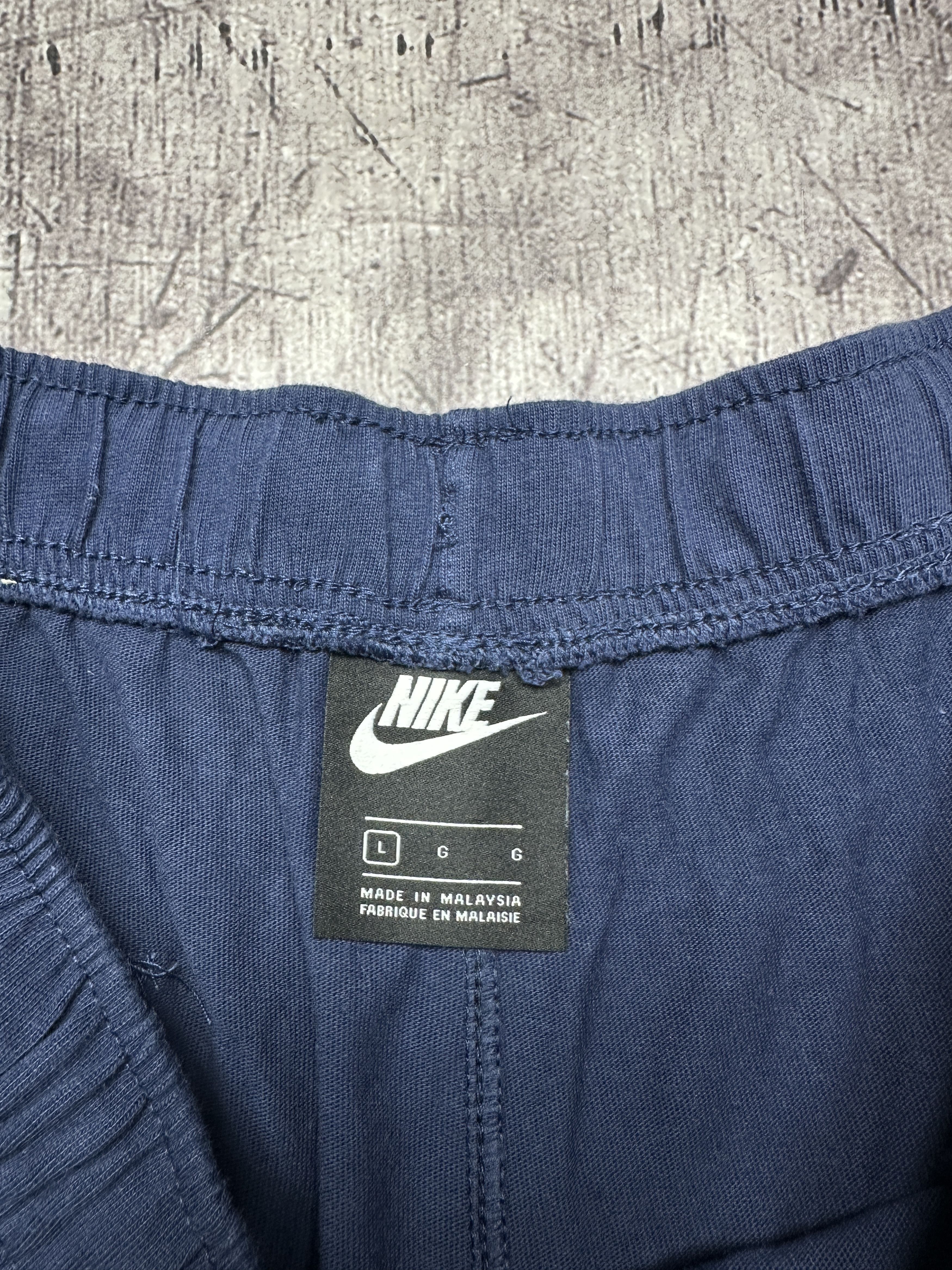 Nike Nike Mens Sweatshorts Shorts Size US 34 / EU 50 - 3 Thumbnail