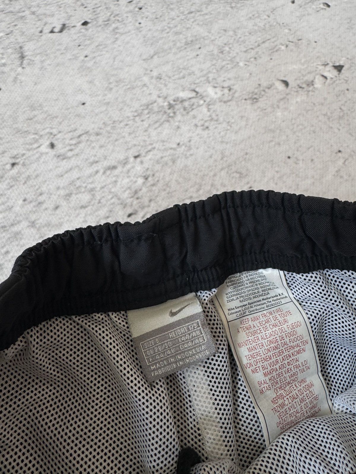 Nike × Vintage NIKE NYLON VINTAGE Y2K OVERSIZE BAGGY FIT PANTS SWEATPANTS Size US 32 / EU 48 - 7 Thumbnail
