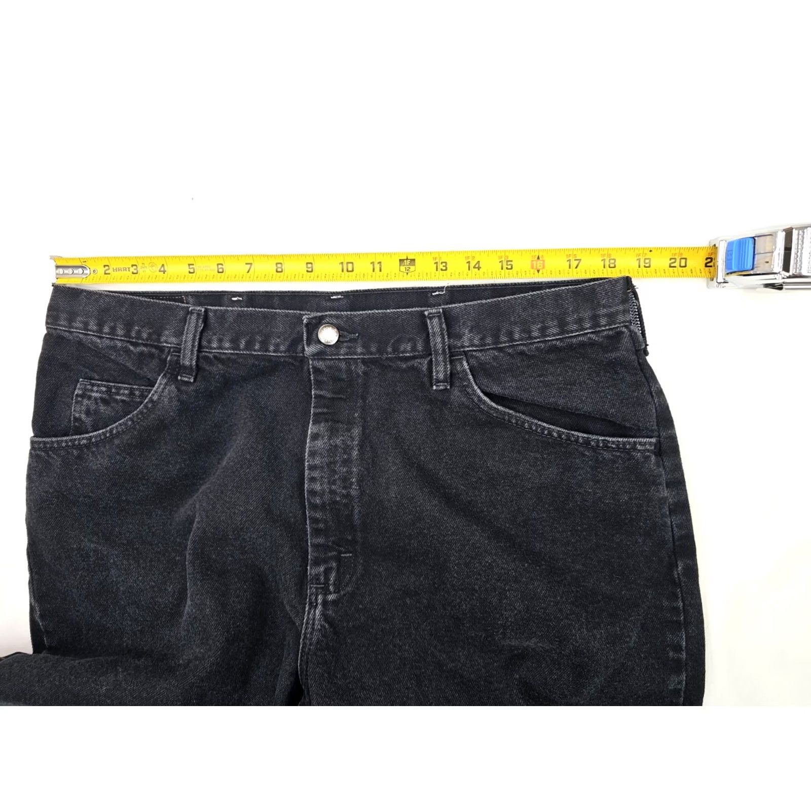 Wrangler VINTAGE Wrangler Regular Fit Denim Shorts Men 38 Washed Black Denim 5-Pocket 90s Vintage 9 in Inseam Mens Size US 38 / EU 54 - 5 Thumbnail