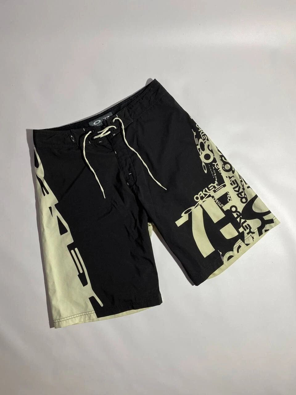 Oakley Vintage 90s Oakley shorts rare retro Y2K size 32 Size US 32 / EU 48 - 1 Thumbnail