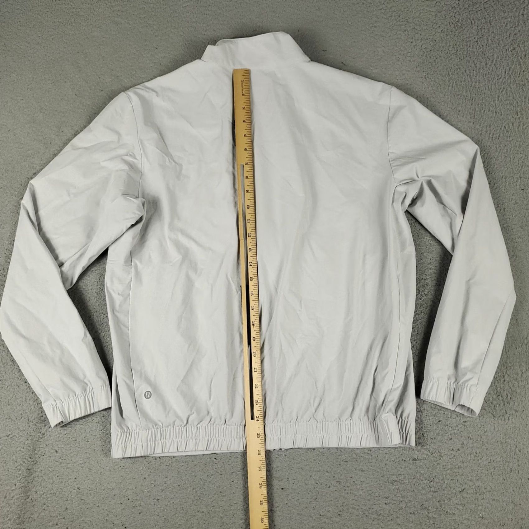 Lululemon Lululemon Jacket Mens Large Light Gray Full Zip Athletic Lightweight Windbreaker Size US L / EU 52-54 / 3 - 7 Thumbnail