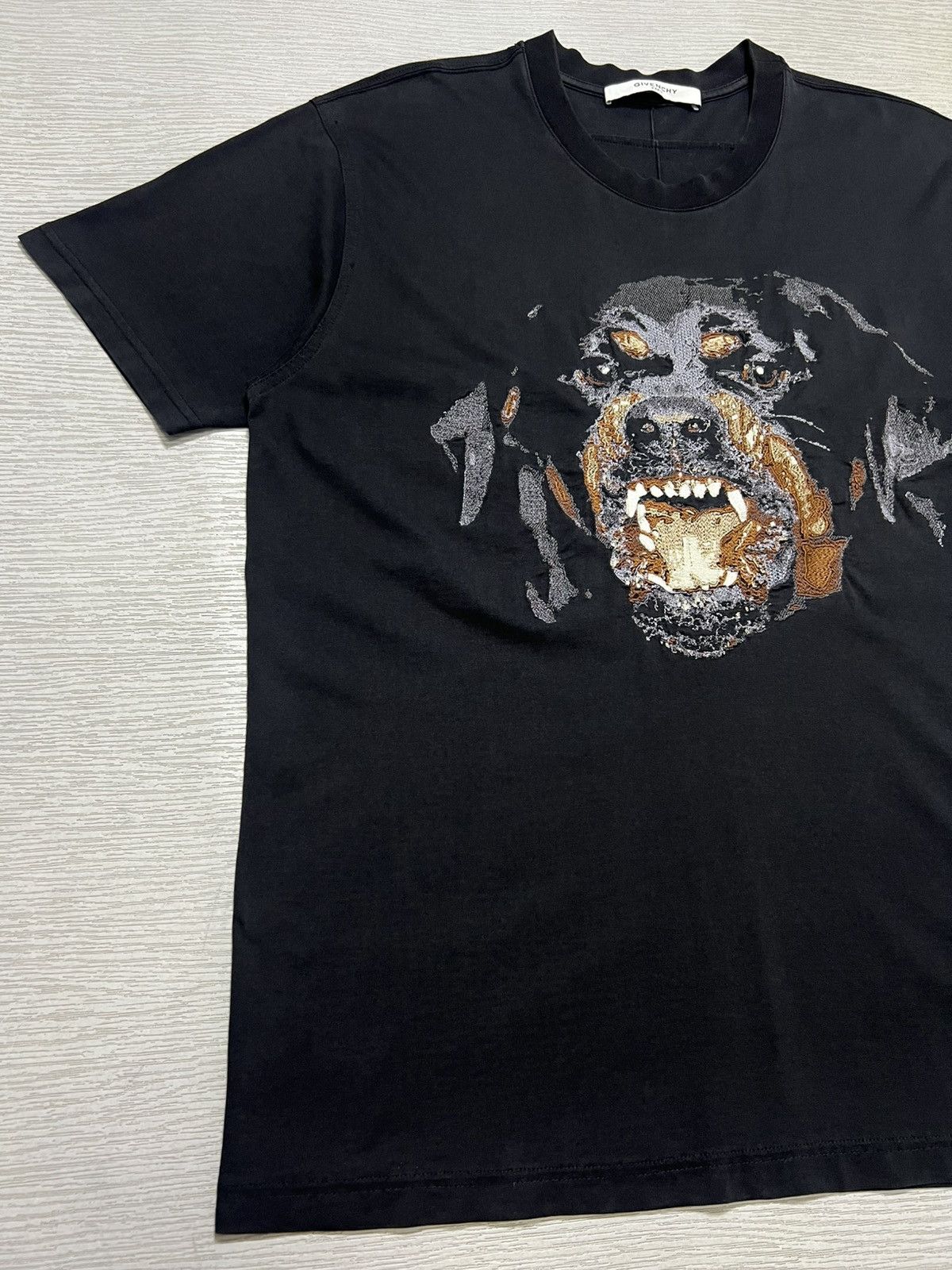 Givenchy Givenchy - Riccardo Tisci - Rottweiler Embroidered T-Shirt Size US M / EU 48-50 / 2 - 6 Thumbnail