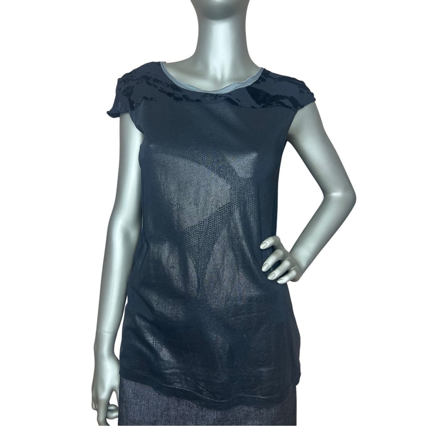 Custo Barcelona Custo Barcelona Black Textured T Shirt Size S / US 4 / IT 40 - 1 Thumbnail