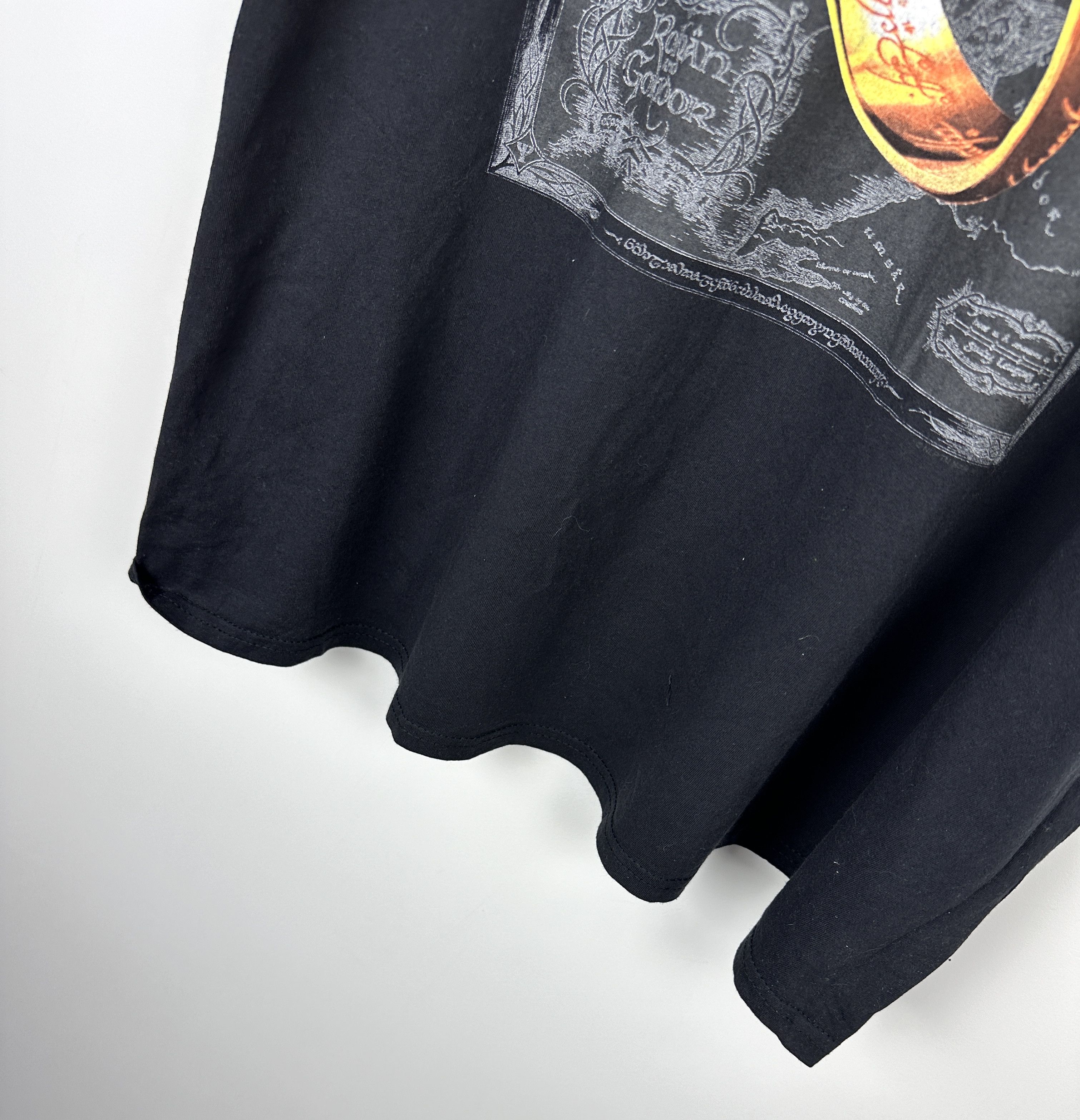 Vintage Vintage Lord of The Rings movie tee 90s 00s Size US XXL / EU 58 / 5 - 3 Thumbnail