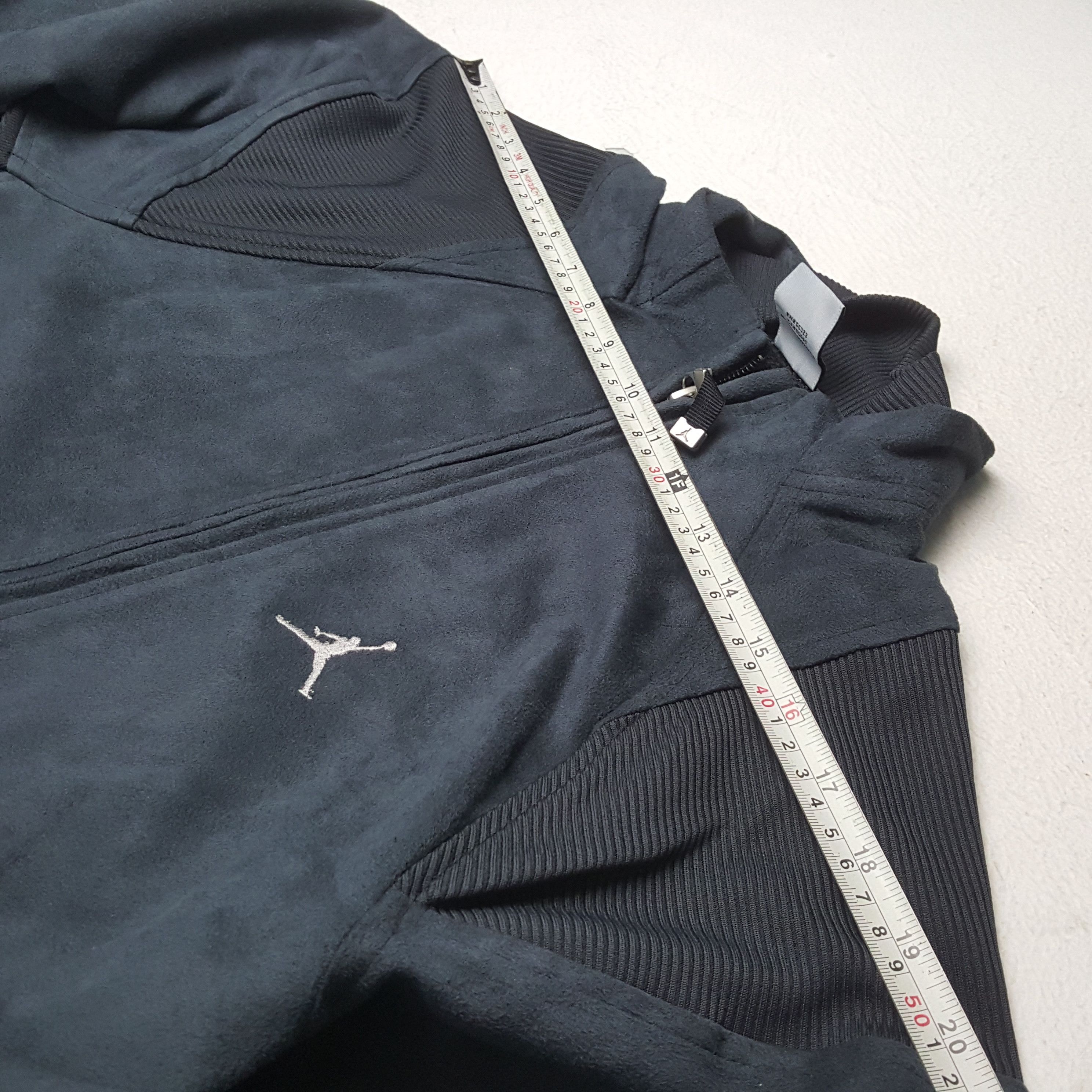 Vintage Vintage AIR JORDAN American Outdoor Style Sweatshirt Size US S / EU 44-46 / 1 - 5 Thumbnail