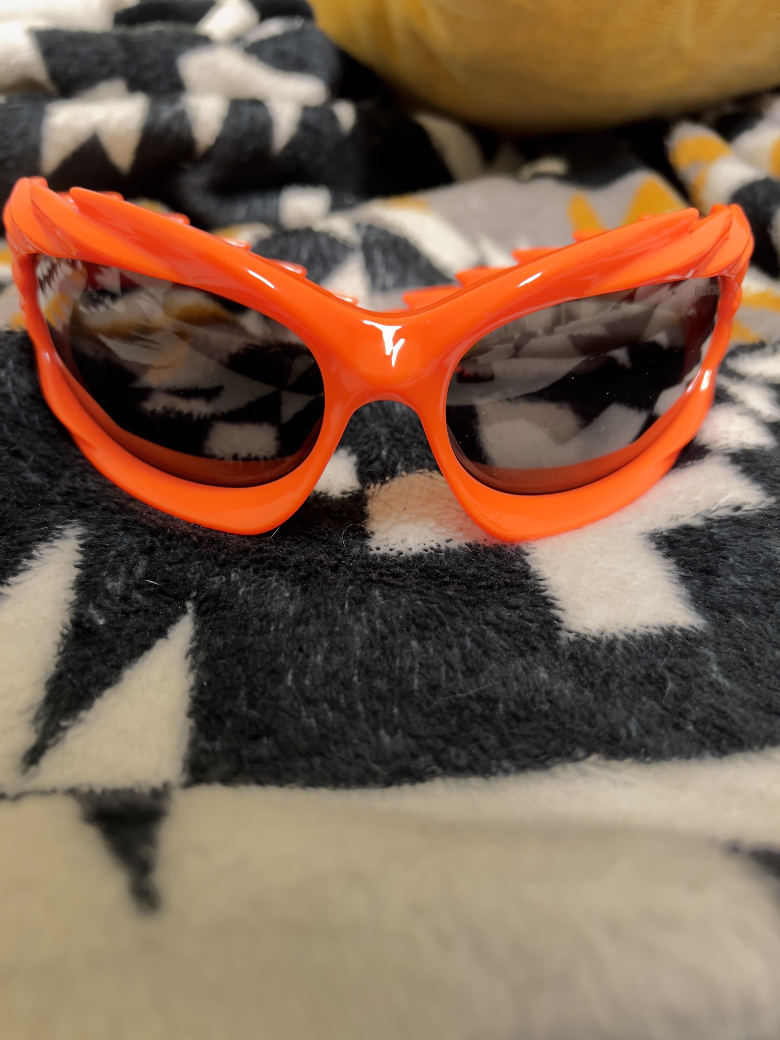 Balenciaga Balenciaga SS23 -Extreme Spikes Orange Sunglasses Size ONE SIZE - 21 Thumbnail