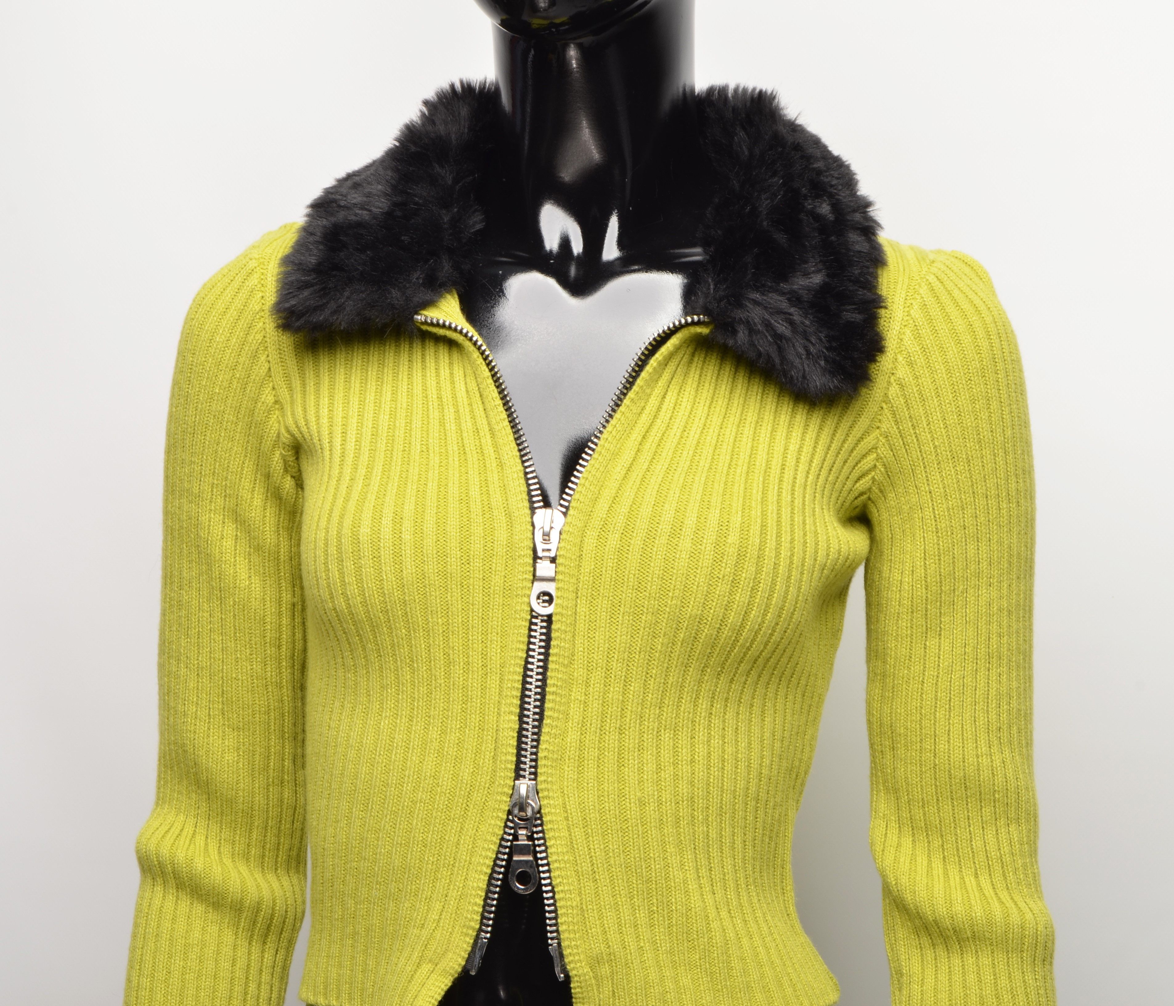 Vintage Vintage Y2K Rib Knit Cropped Faux Fur Cardigan Jumper Size S / US 4 / IT 40 - 2 Thumbnail