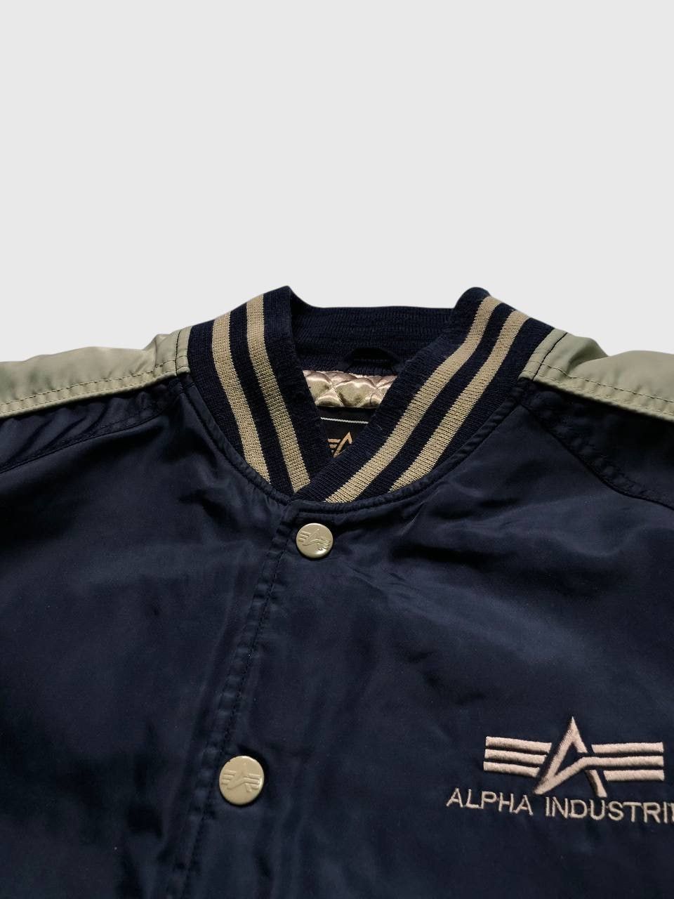 ALPHA INDUSTRIES x BOMBER x VINTAGE