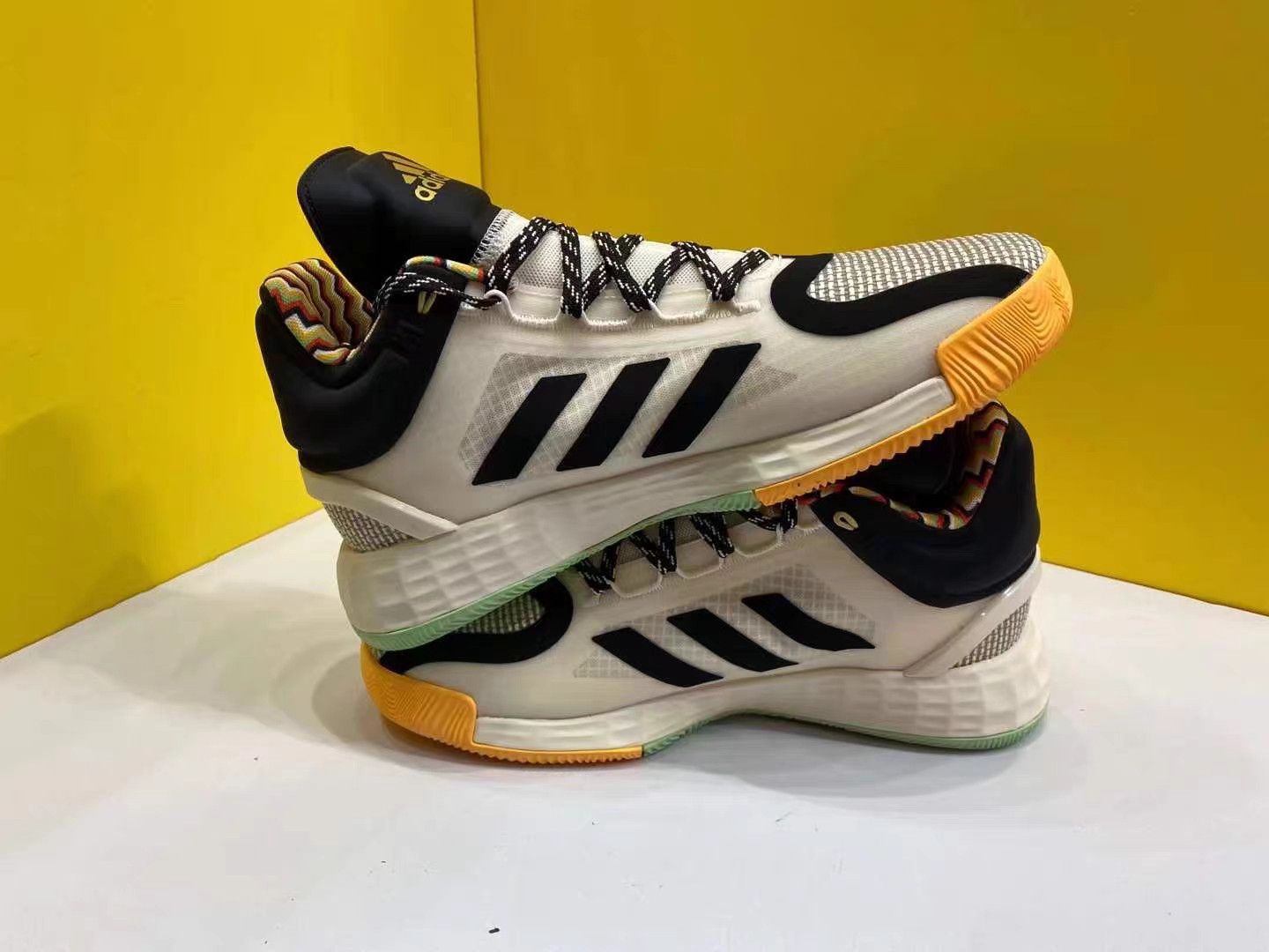 Adidas adidas D Rose 11 Pink White K15 Size US 9.5 / EU 42-43 - 5 Thumbnail