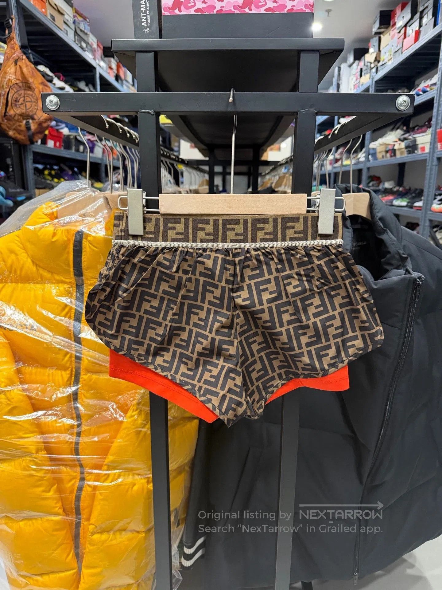 Fendi Fendi Logo Print Casual Shorts. Size 35" - 8 Thumbnail