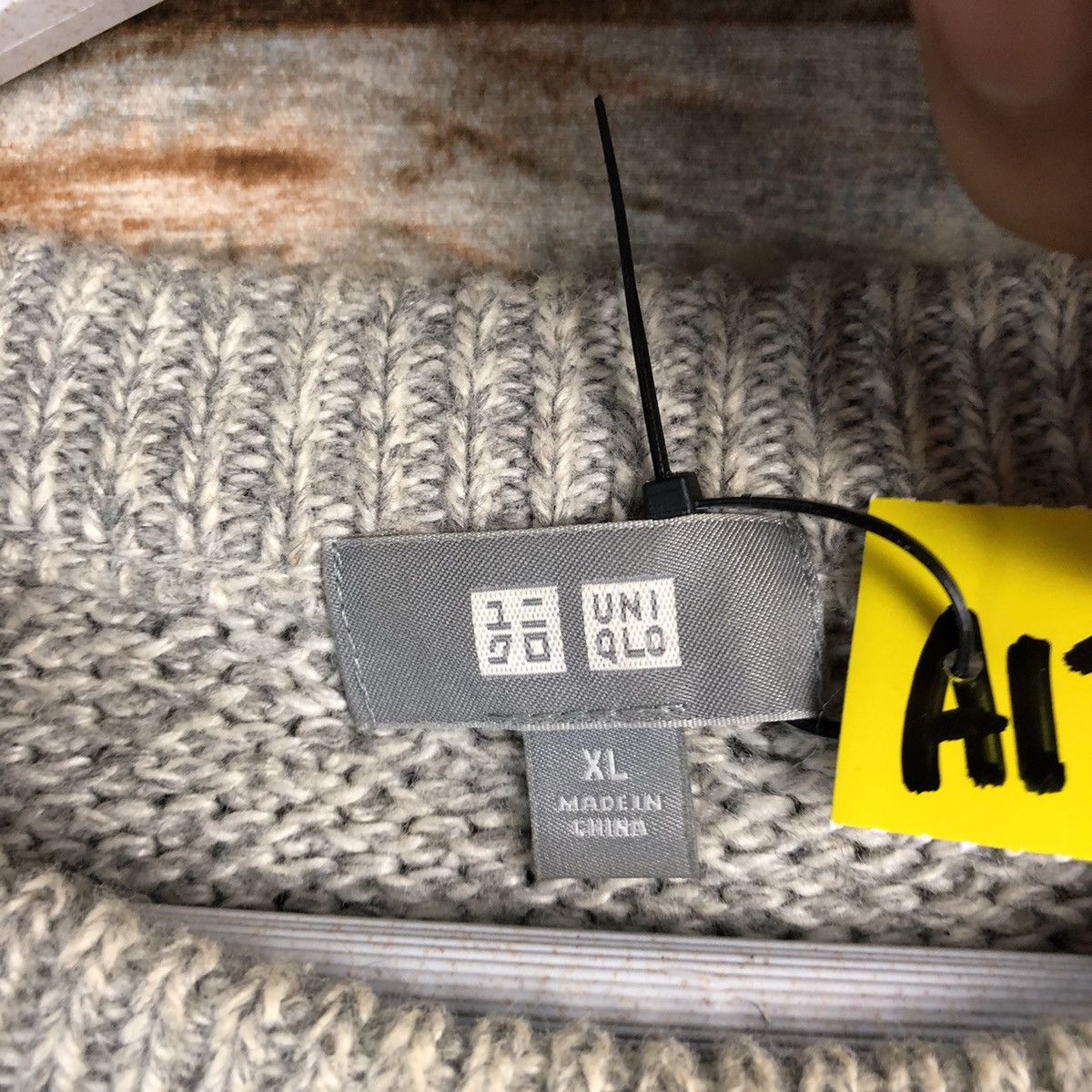 Homespun Knitwear × Japanese Brand × Vintage Uniqlo Heatech Grey Knitwear #A1710 Size XL / US 12-14 / IT 48-50 - 10 Thumbnail