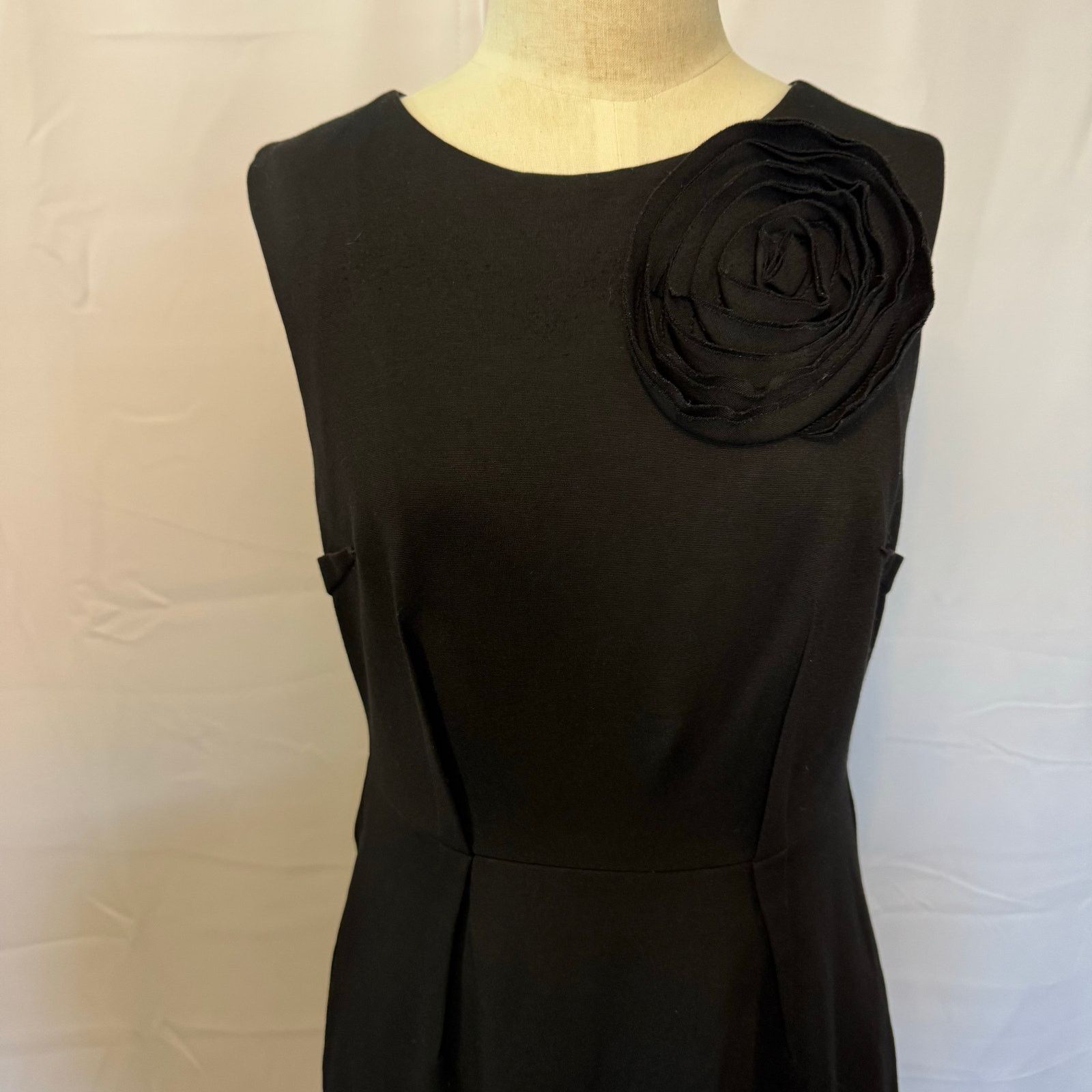Trina Turk Trina Turk Romanced Dress Sleeveless Sheath Embellishment 8 Size M / US 6-8 / IT 42-44 - 3 Thumbnail