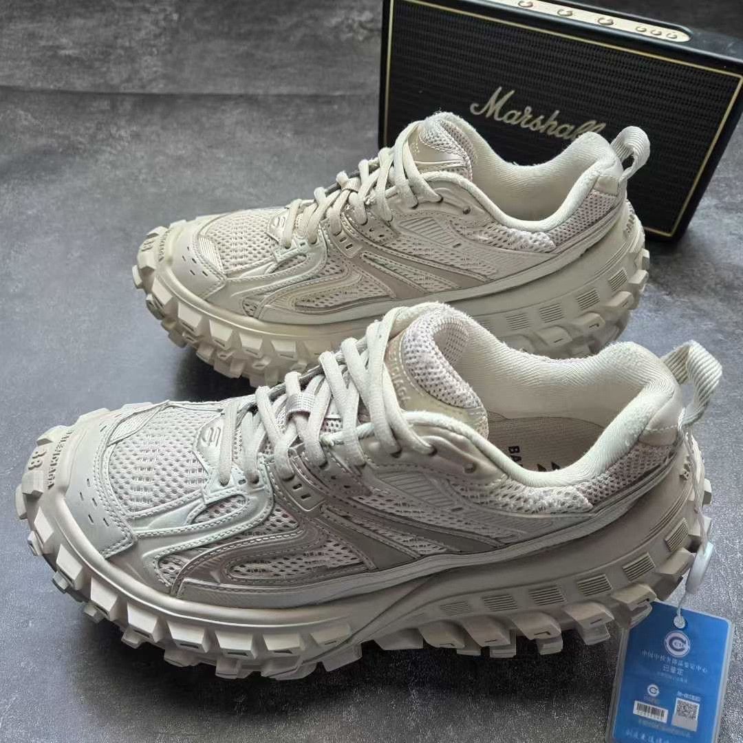 Balenciaga Balenciaga Brown Lowtop Sneakers 38 Women Size US 7.5 / IT 37.5 - 1 Thumbnail