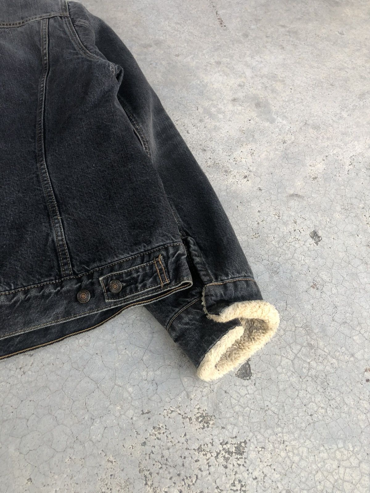 Levi's Y2k Levis Sherpa Lined Denim Jacket Distressed Size US L / EU 52-54 / 3 - 17 Thumbnail