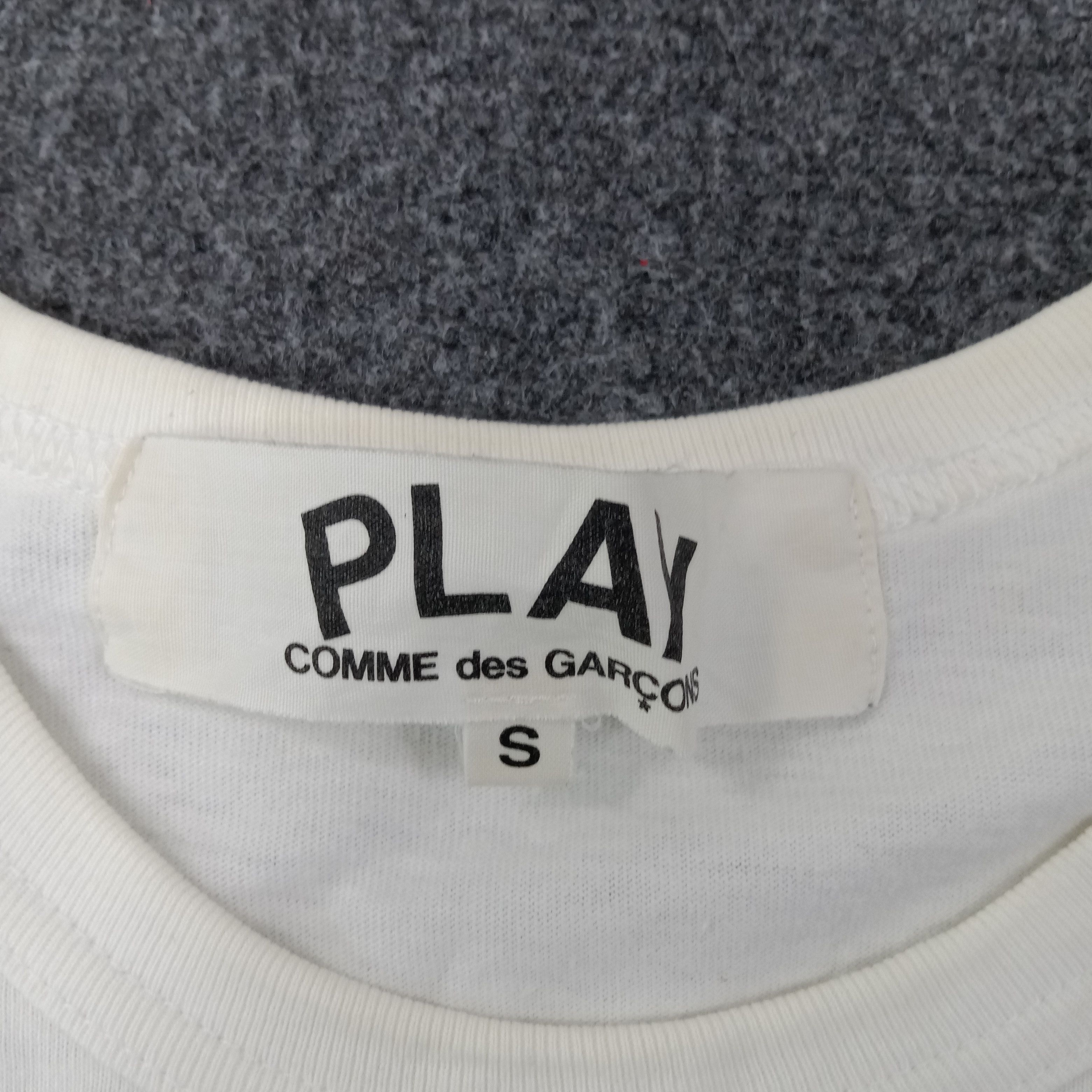 Comme des Garcons PLAY COMME des GARÇONS PLAY Japanese Brand Tshirt C239N31 Size US S / EU 44-46 / 1 - 3 Thumbnail