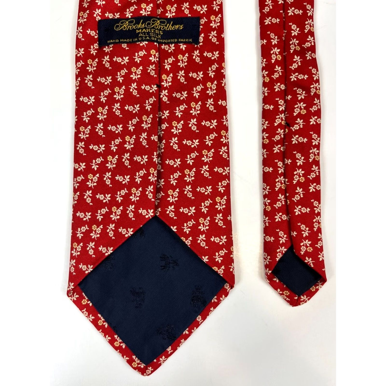 Brooks Brothers VINTAGE Brooks Brothers Makers Silk Tie Floral Hand Made in USA Men’s Tie Wide 57"-60" Red Silk Flower Preppy 3.75" Designer Mens Size ONE SIZE - 6 Thumbnail