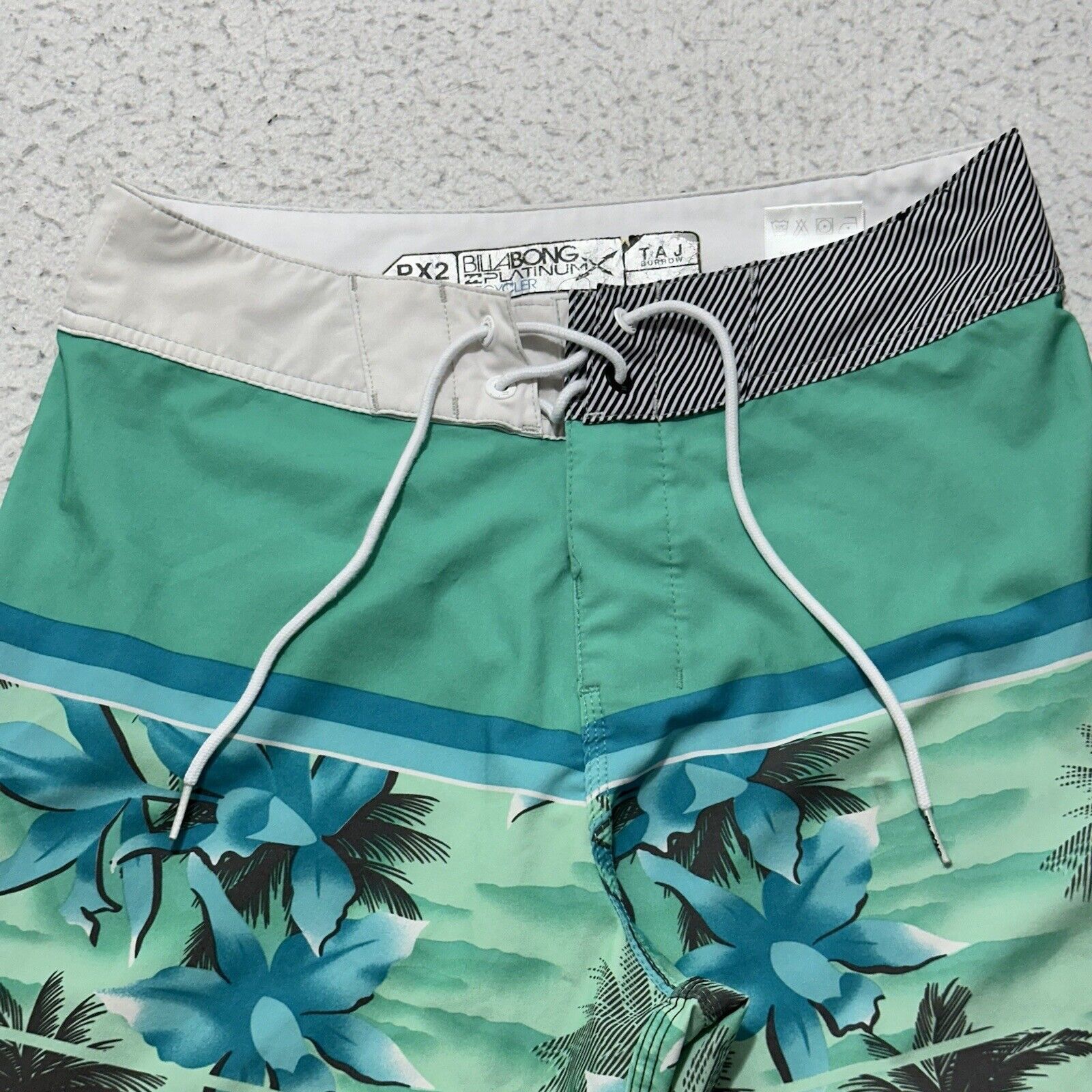 Billabong Billabong Platinum 28 Mint Green Palm Tree Swim Trunks Size US 28 / EU 44 - 2 Thumbnail