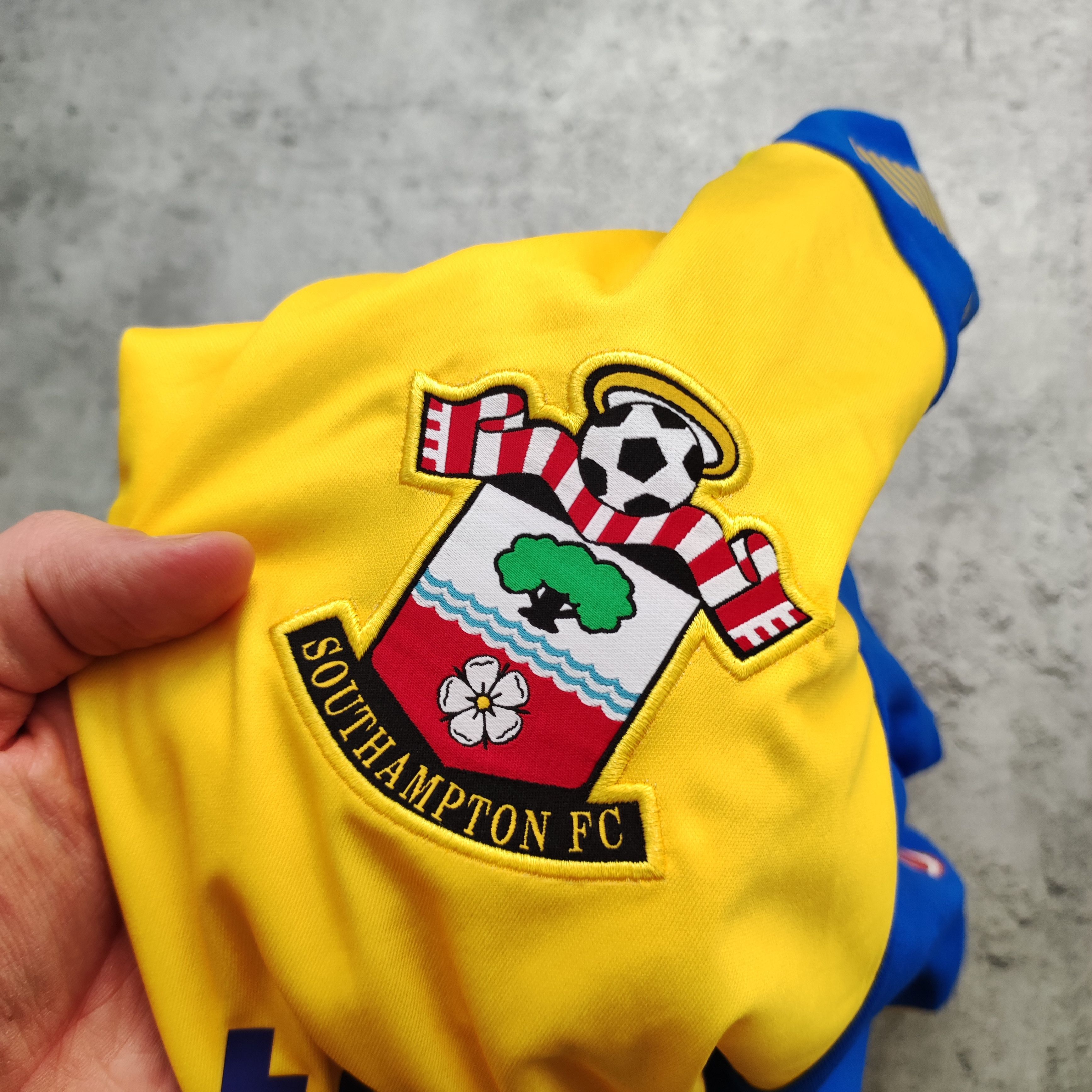 Vintage RARE 2021 Football Southampton FC Hummel Away Jersey Size US L / EU 52-54 / 3 - 6 Thumbnail