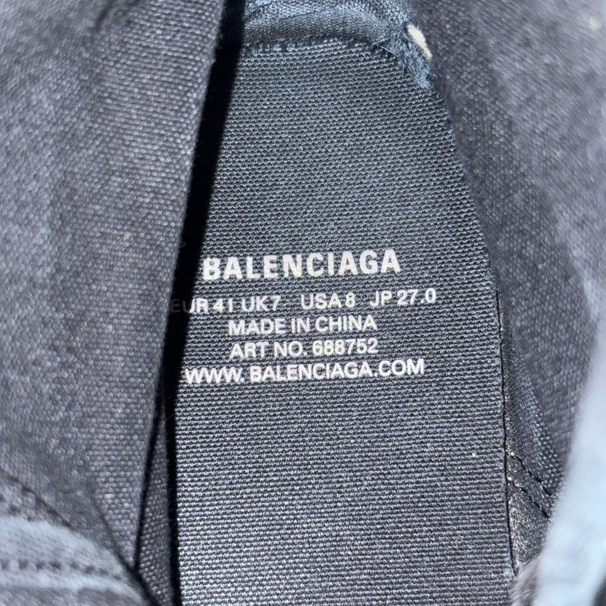 Balenciaga Balenciaga Distressed Paris Sneakers Size 41 Size US 8 / EU 41 - 6 Thumbnail