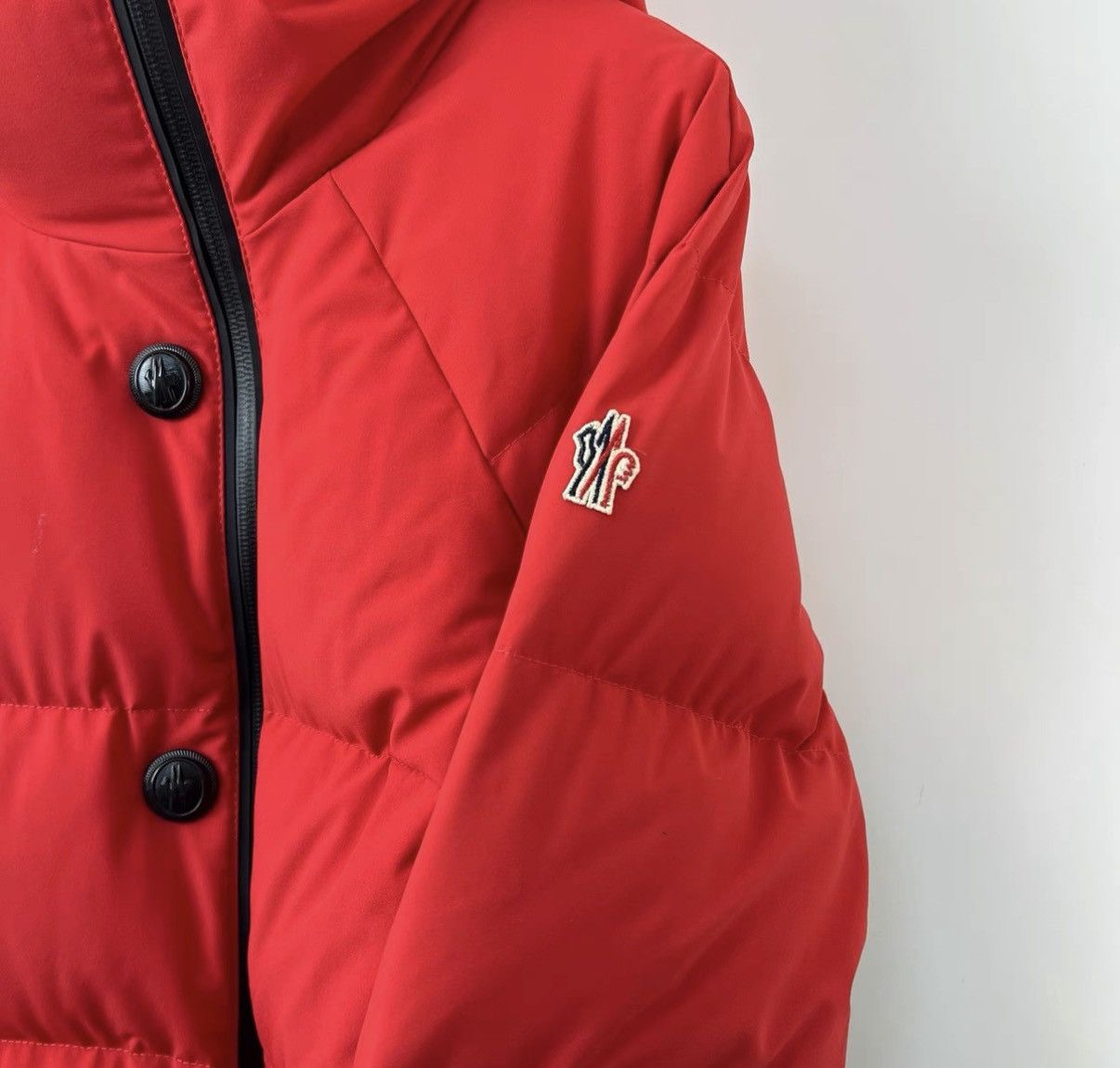 Moncler Moncler Guyane Ski Series Red Slim Down Jacket K12 Size XS / US 0-2 / IT 36-38 - 5 Thumbnail
