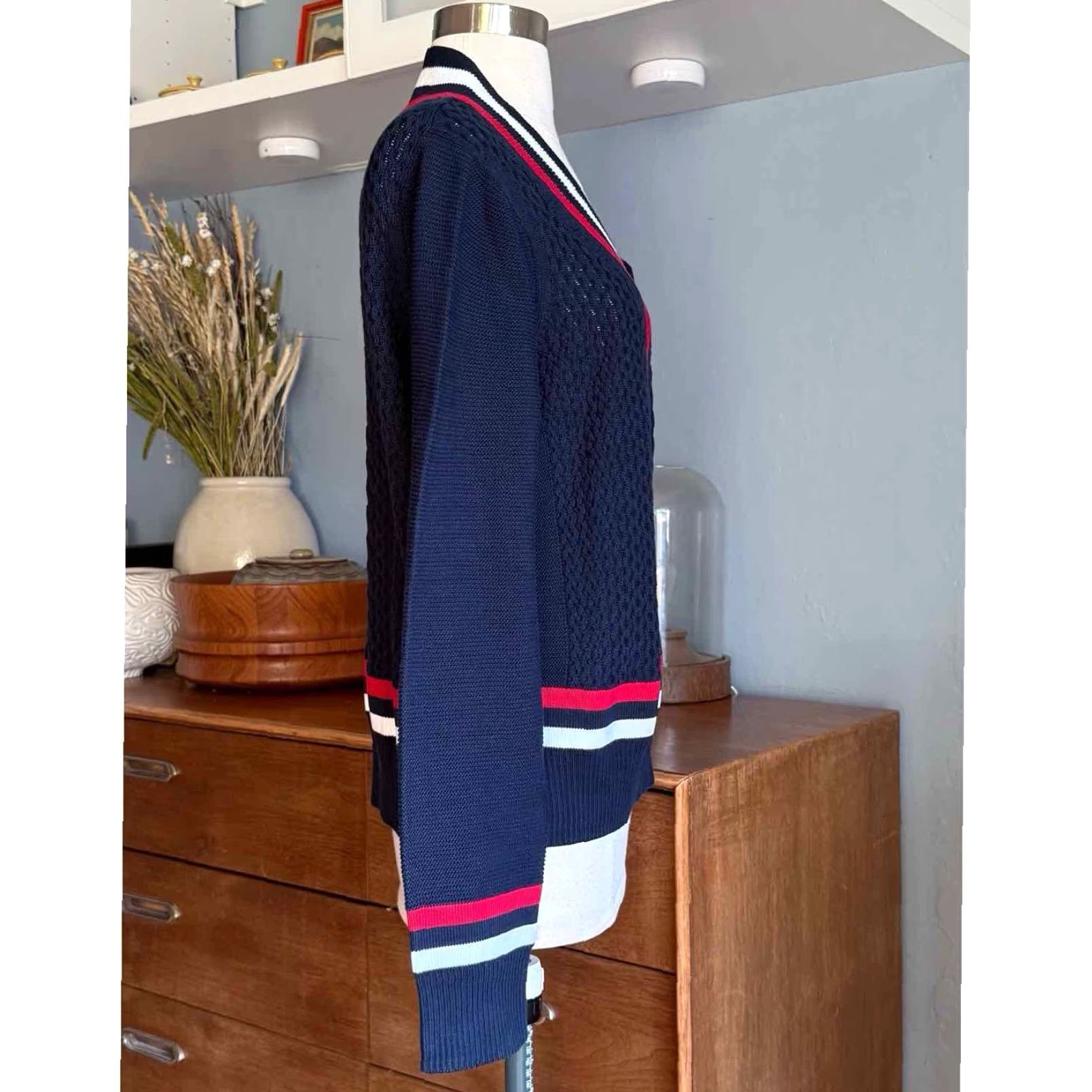 Brooks Brothers Brooks Brothers Red Fleece Sweater Women's XL Cable-Knit V-Neck Pullover Navy Size XL / US 12-14 / IT 48-50 - 2 Thumbnail