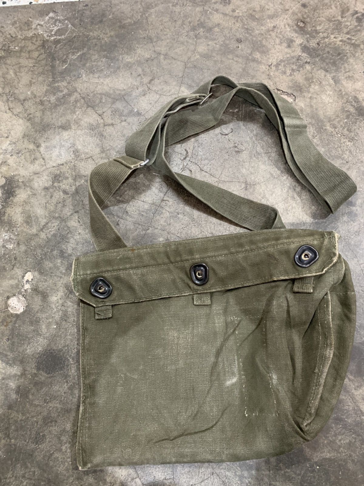 Vintage Vintage Military Crossbody Bag Size ONE SIZE - 1 Thumbnail