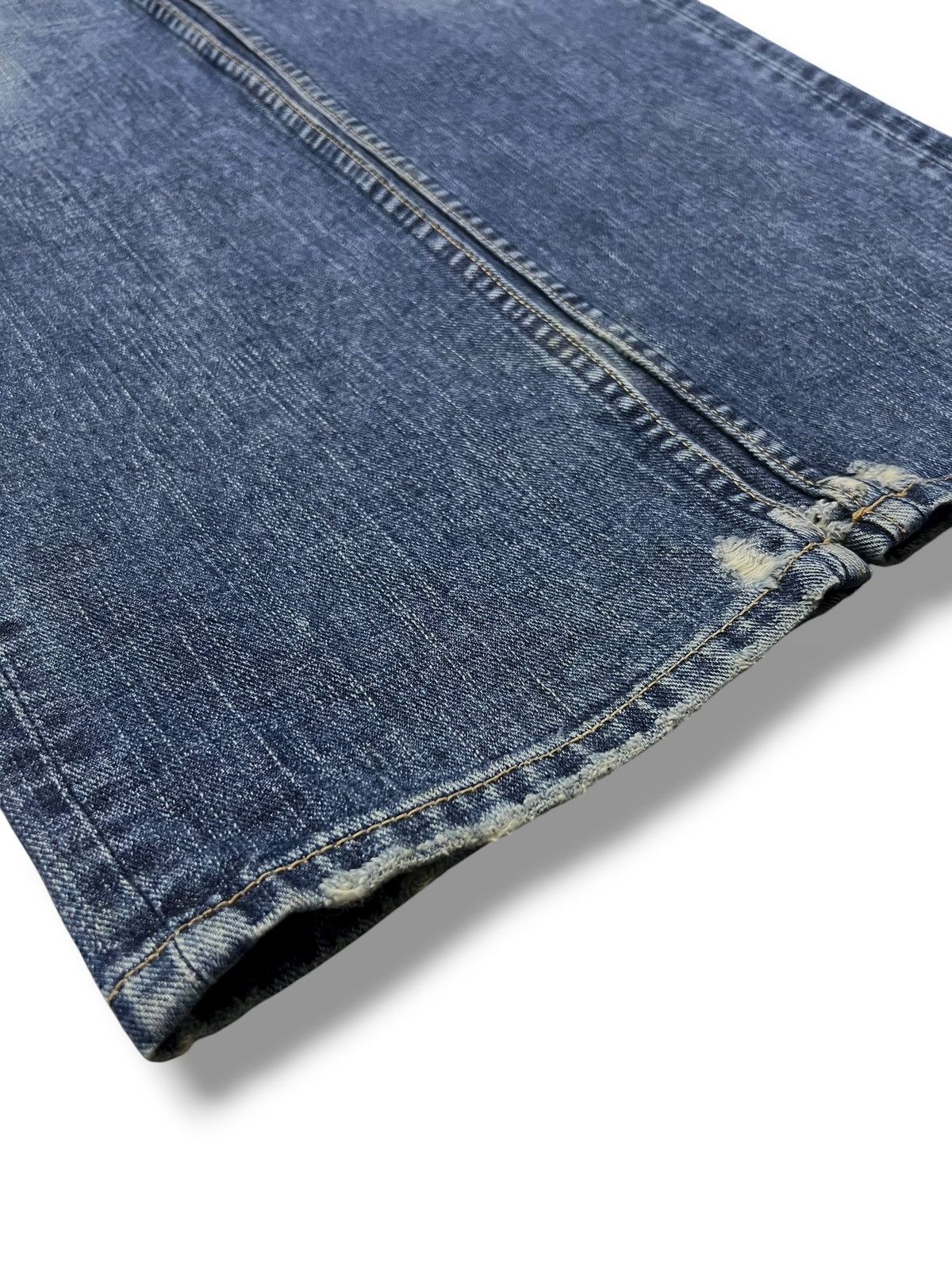 Levi's Loose Vintage Y2K Levi’s 533 Japan - Faded Wash, Distressed Size US 35 - 6 Thumbnail