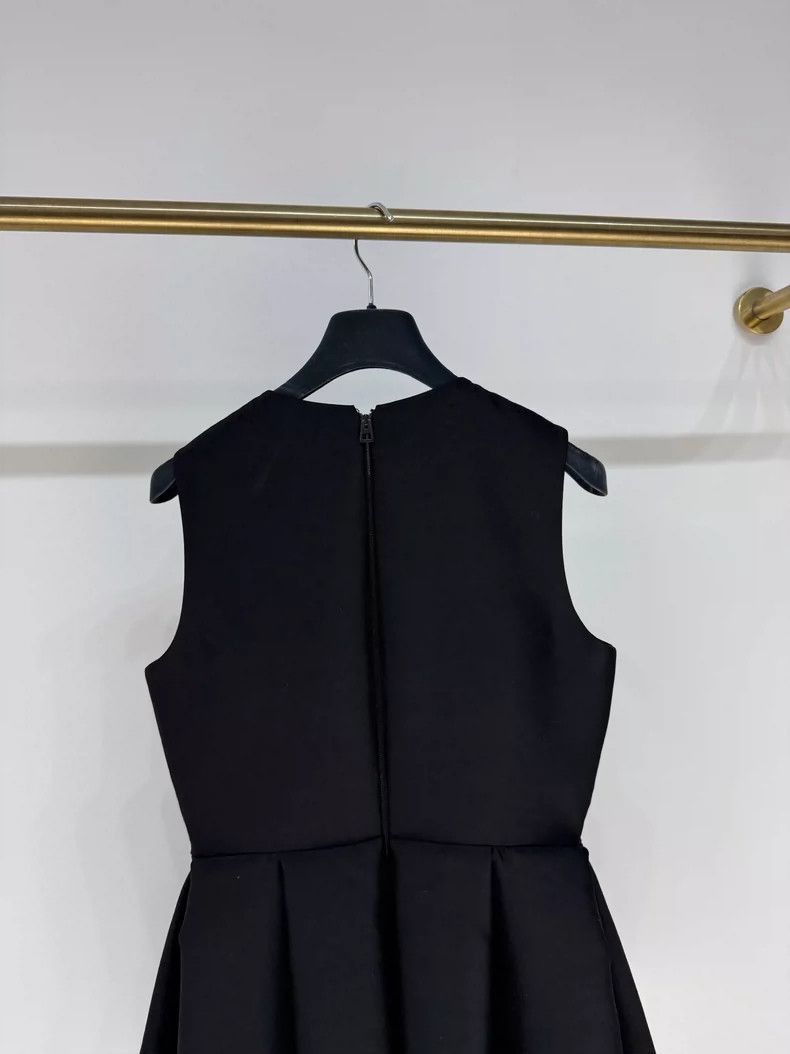 Dior Elegant Black Dior Dress with CutOut Design-2506 Size XS / US 0-2 / IT 36-38 - 4 Thumbnail