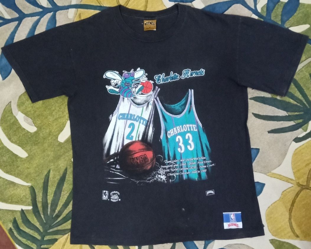 NBA Vintage 90s NBA Charlotte Hornets T-shirt Size US L / EU 52-54 / 3 - 3 Thumbnail