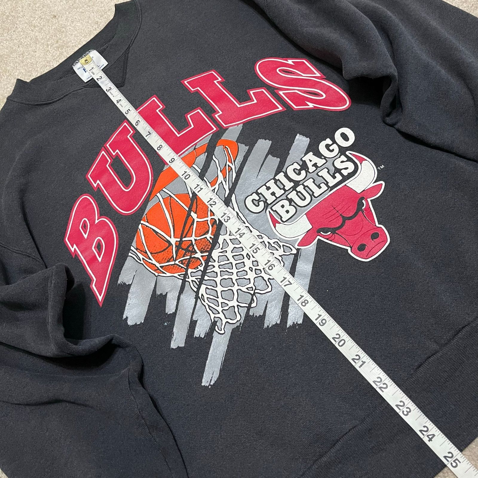 Other Vintage Chicago Bulls Jordan Pippen Graphic Black Crewneck L Size US L / EU 52-54 / 3 - 5 Thumbnail