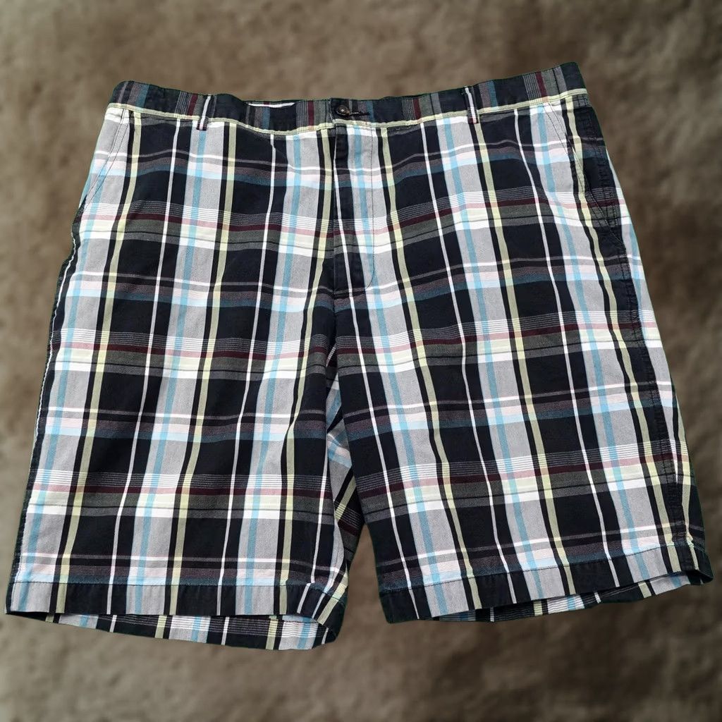 Vintage Greg Norman Shorts Mens 38 Black Plaid Cotton Bermuda Pockets Front 9 Inseam Size US 38 / EU 54 - 1 Thumbnail