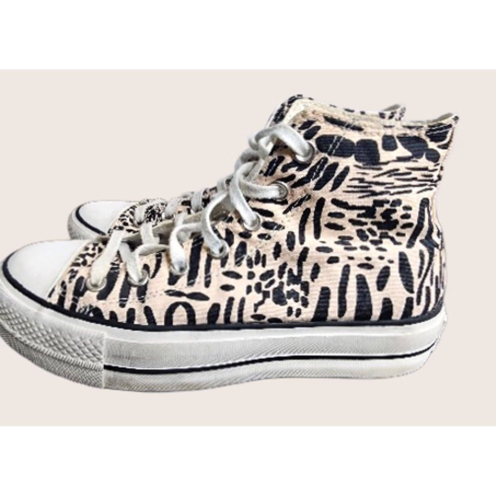 Converse Womens Converse All Star Platform High Top Sneaker Leopard Beige 571084C Chuck Taylor Size 8 US 8 EU 39 Women Shoes Sneakers Size US 6 / IT 36 - 1 Thumbnail