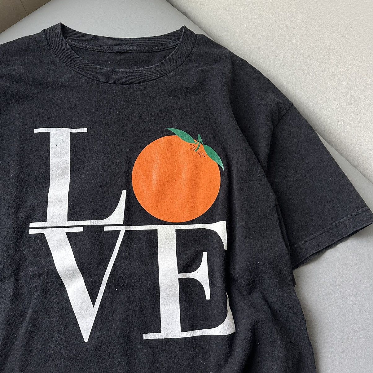 Other × Vintage Vintage 90s Love Black Faded Orange Word Shirt Size US XL / EU 56 / 4 - 1 Thumbnail