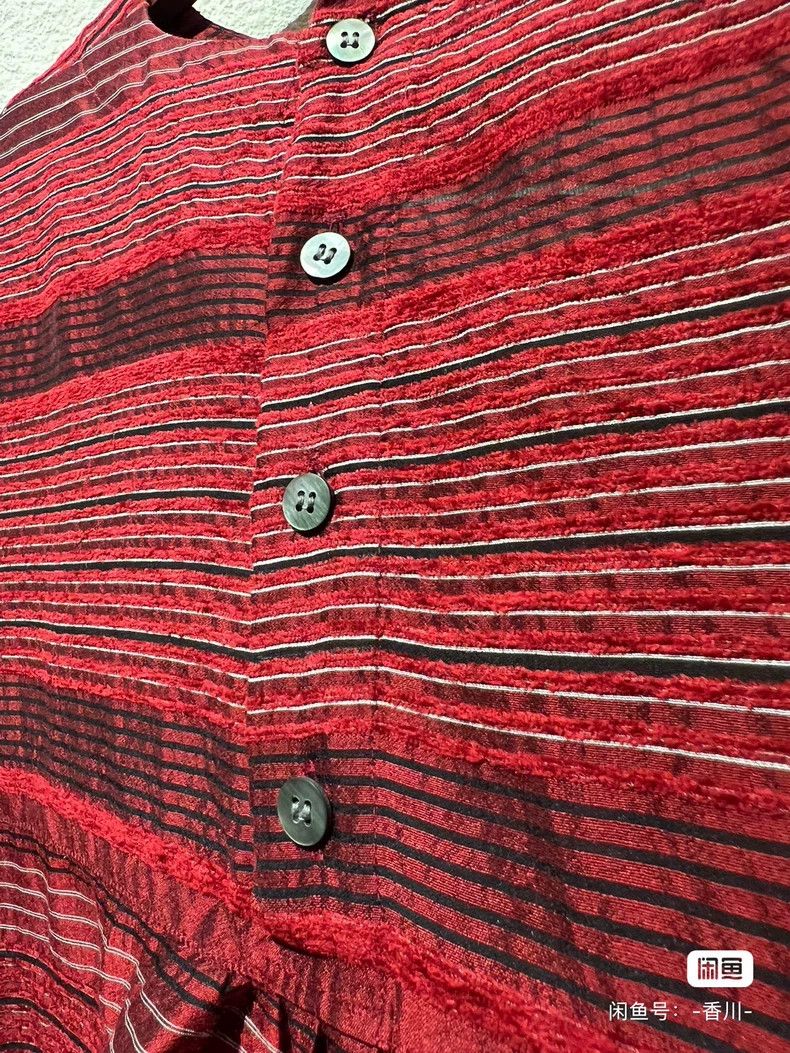 Issey Miyake Issey Miyake size:2 Deep brick red pleated top T-shirt Size XS / US 0-2 / IT 36-38 - 8 Thumbnail
