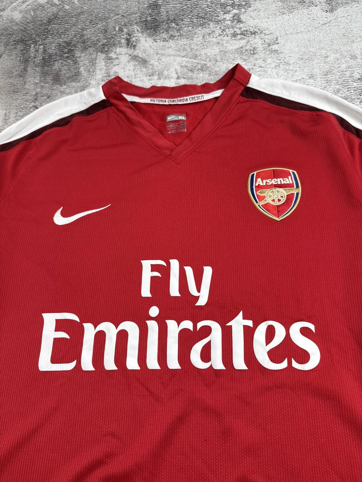 Nike Vintage Arsenal London Nike Red 2008/2010 Soccer Football XL T Shirt Jersey Kit Size US XL / EU 56 / 4 - 7 Thumbnail