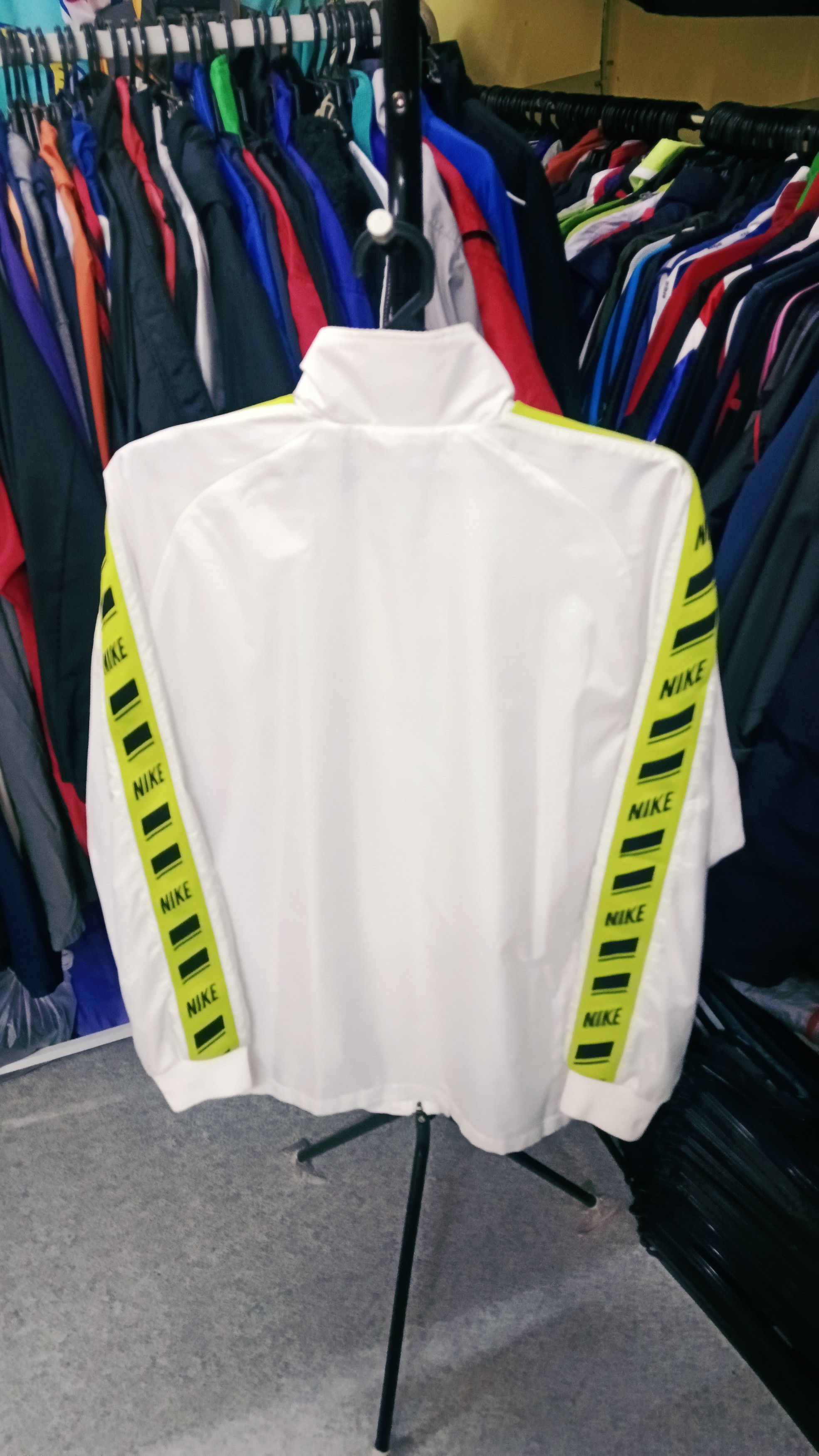 Nike Vintage Nike Side Tape Windbreaker Size US M / EU 48-50 / 2 - 2 Thumbnail